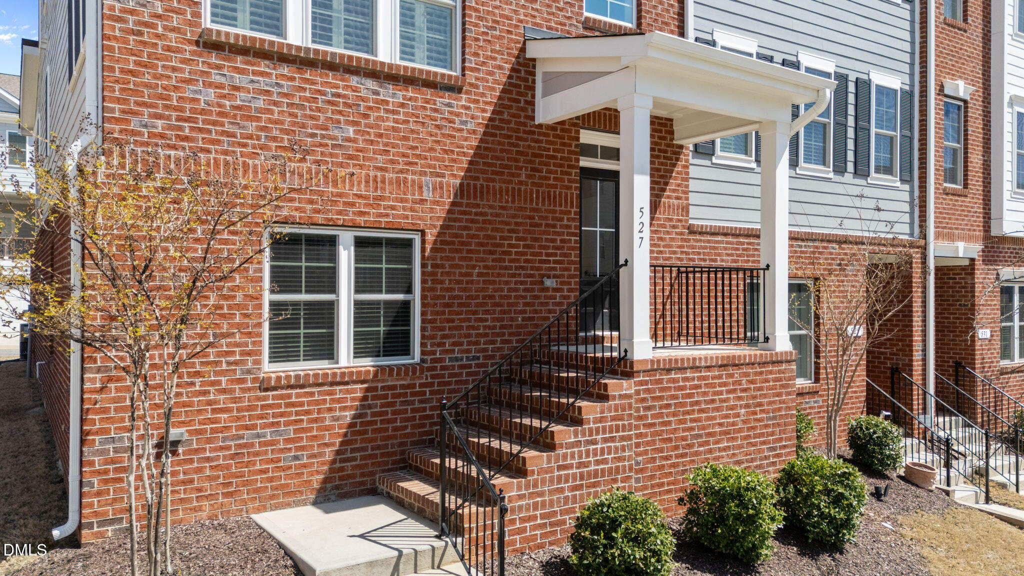 527 Gateway Townes Boulevard