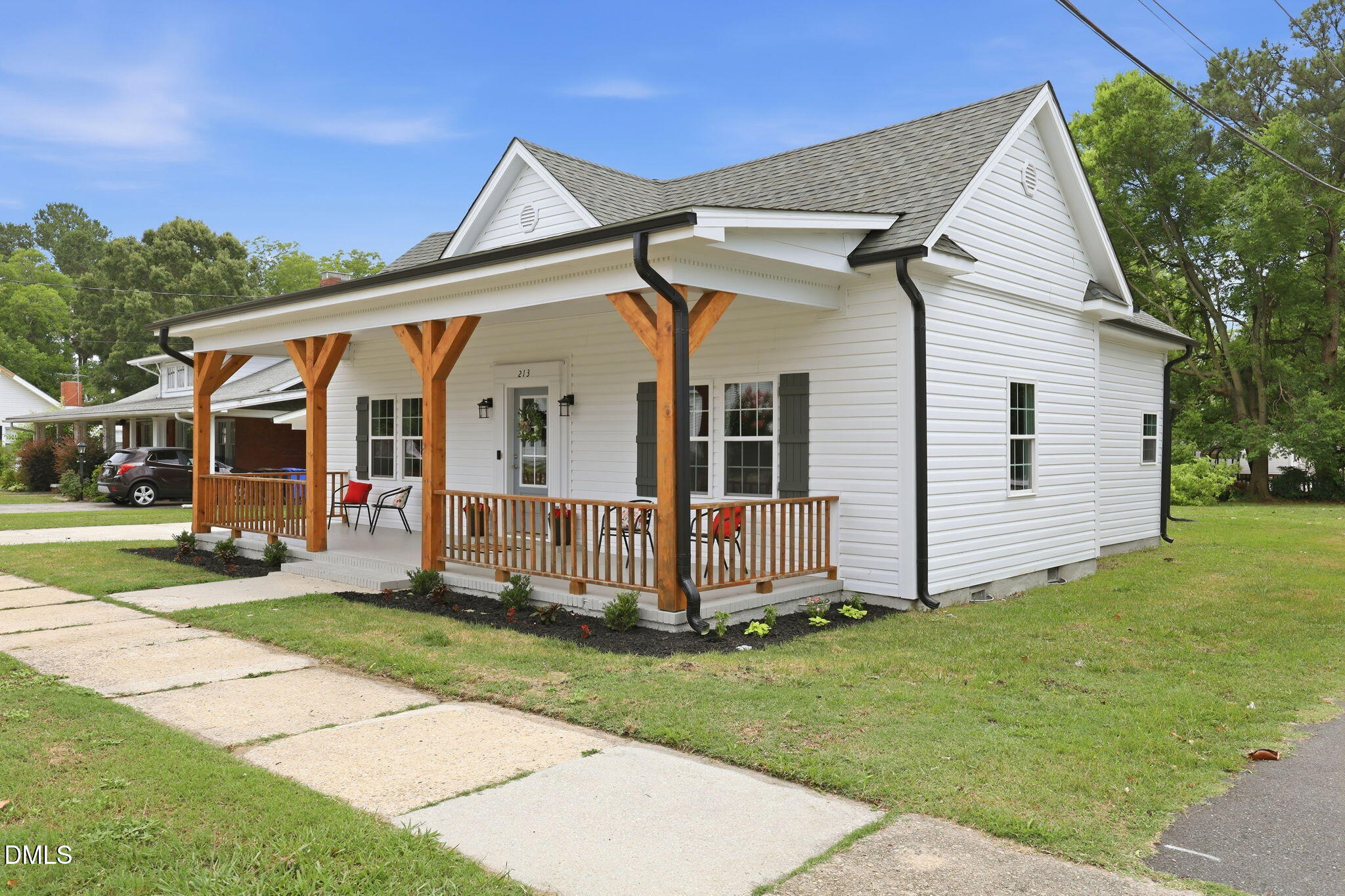 213 W Parrish Drive