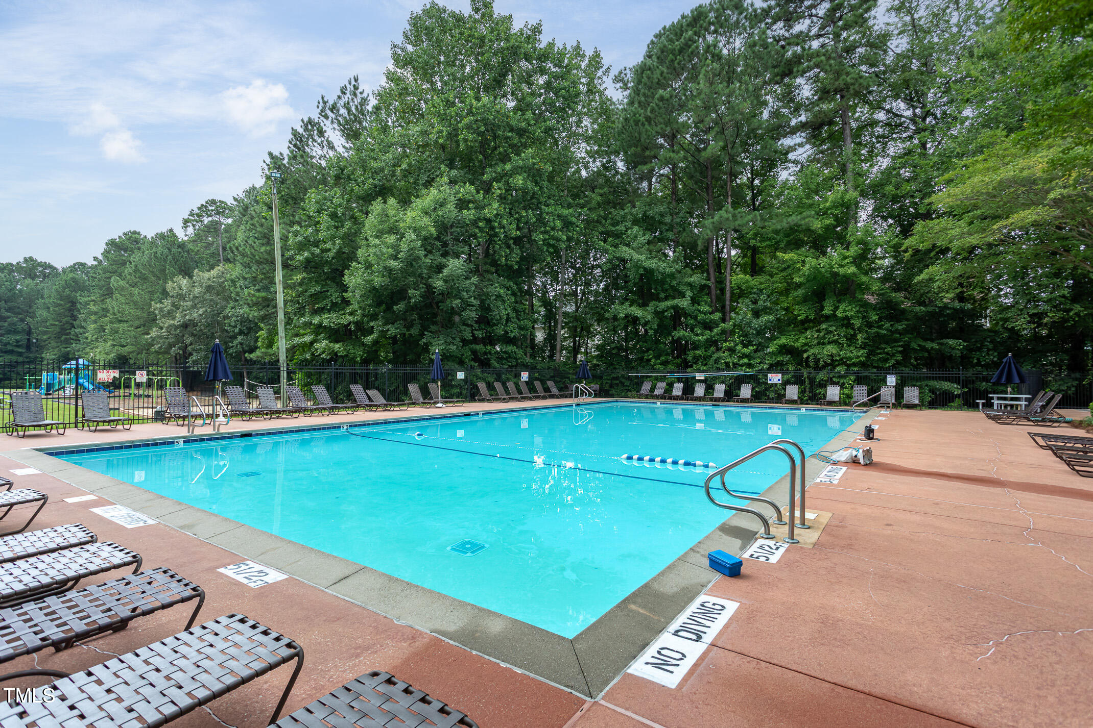 Raleigh, North Carolina 27617, United States, 3 Bedrooms Bedrooms, ,3 BathroomsBathrooms,Residential,Pending,204107