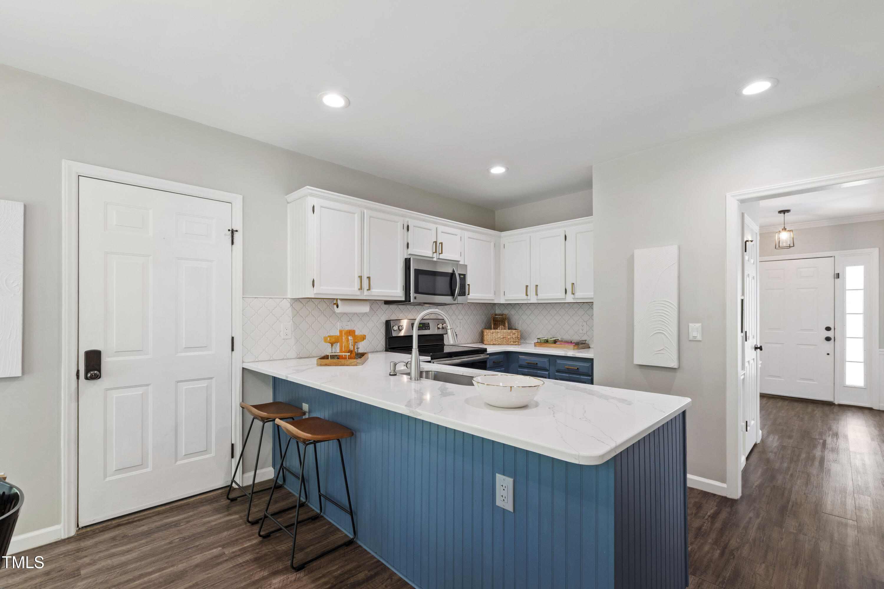 Raleigh, North Carolina 27617, United States, 3 Bedrooms Bedrooms, ,3 BathroomsBathrooms,Residential,Pending,204107