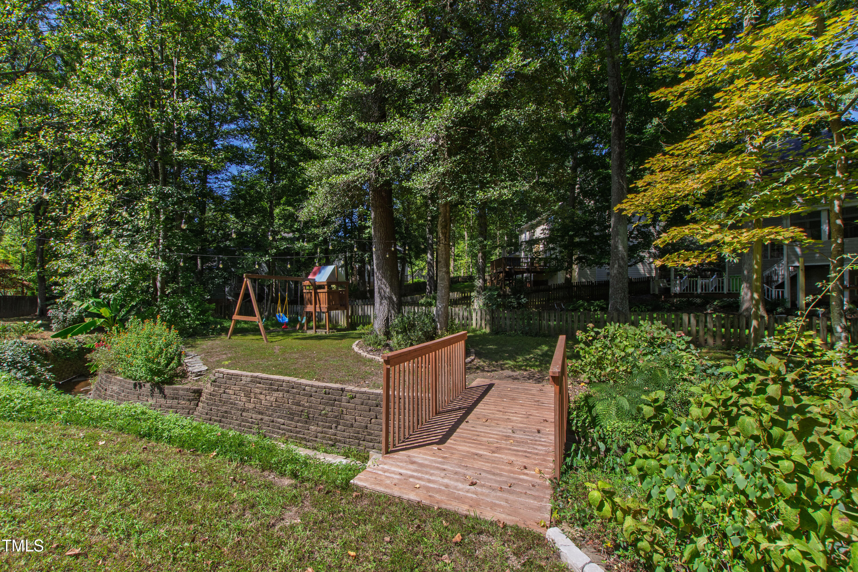 Raleigh, North Carolina 27617, United States, 3 Bedrooms Bedrooms, ,3 BathroomsBathrooms,Residential,Pending,204107