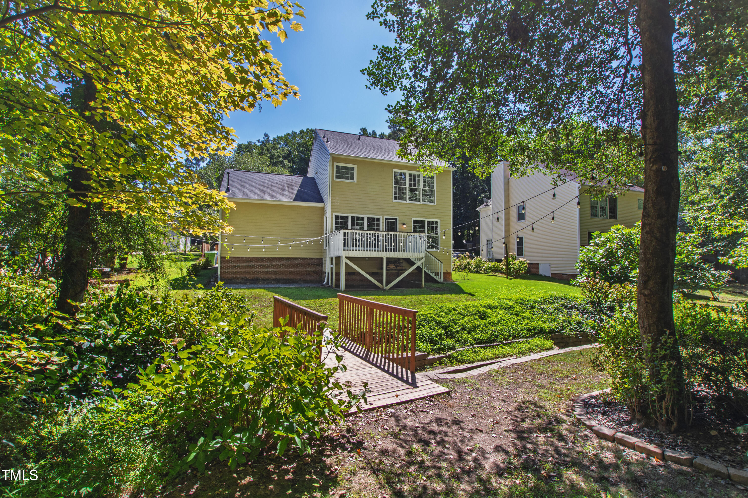 Raleigh, North Carolina 27617, United States, 3 Bedrooms Bedrooms, ,3 BathroomsBathrooms,Residential,Pending,204107