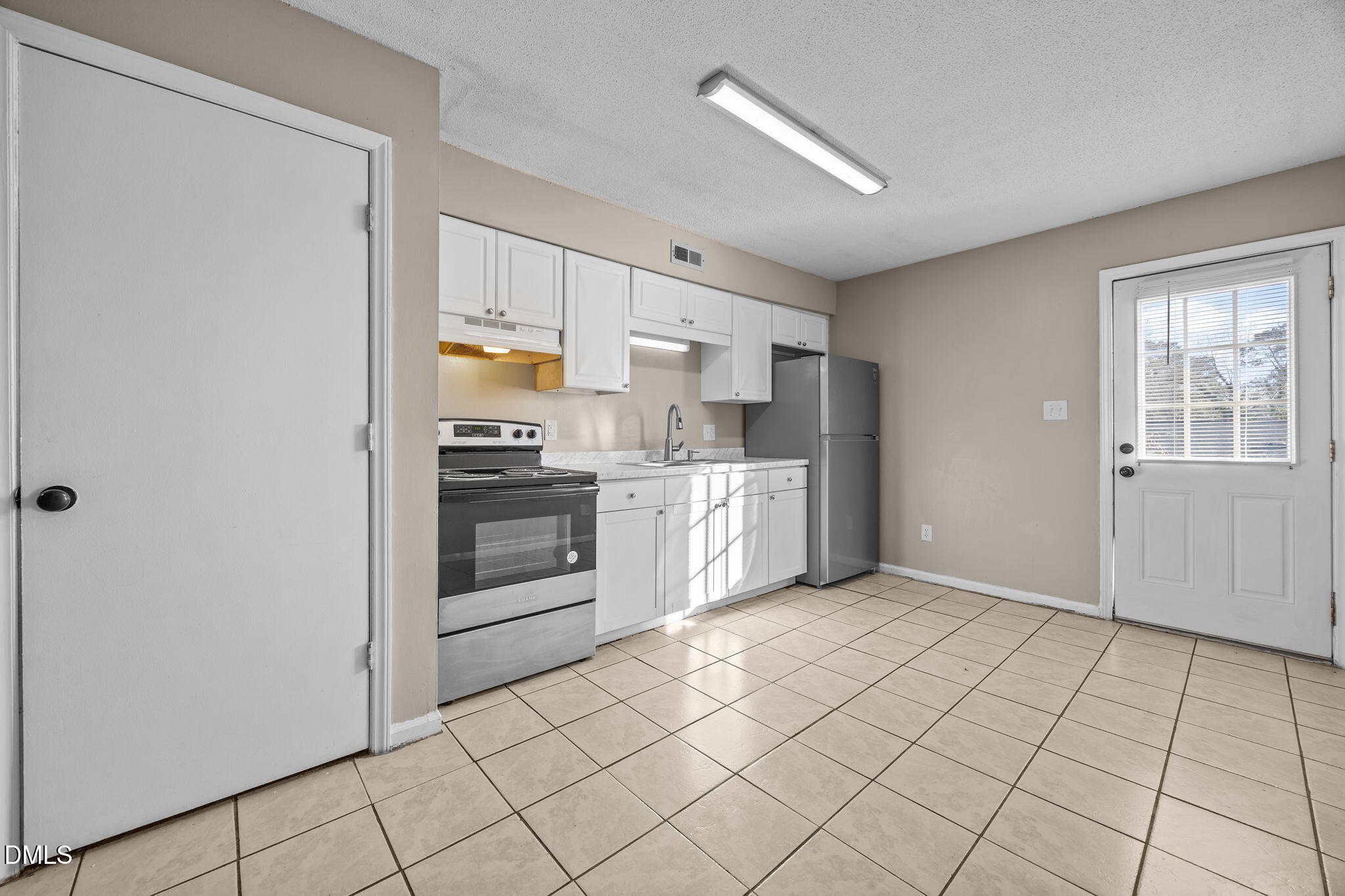 2821 Club Plaza Road