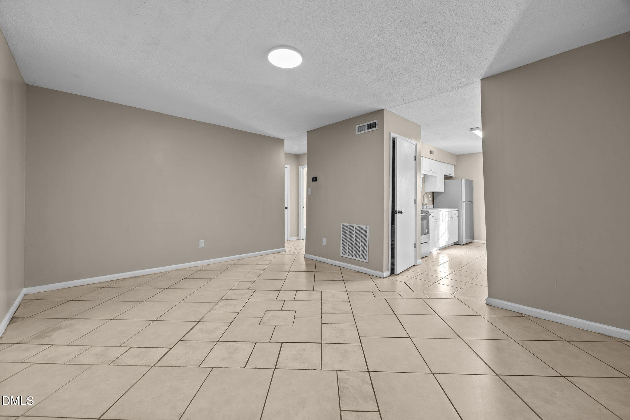 2821 Club Plaza Road