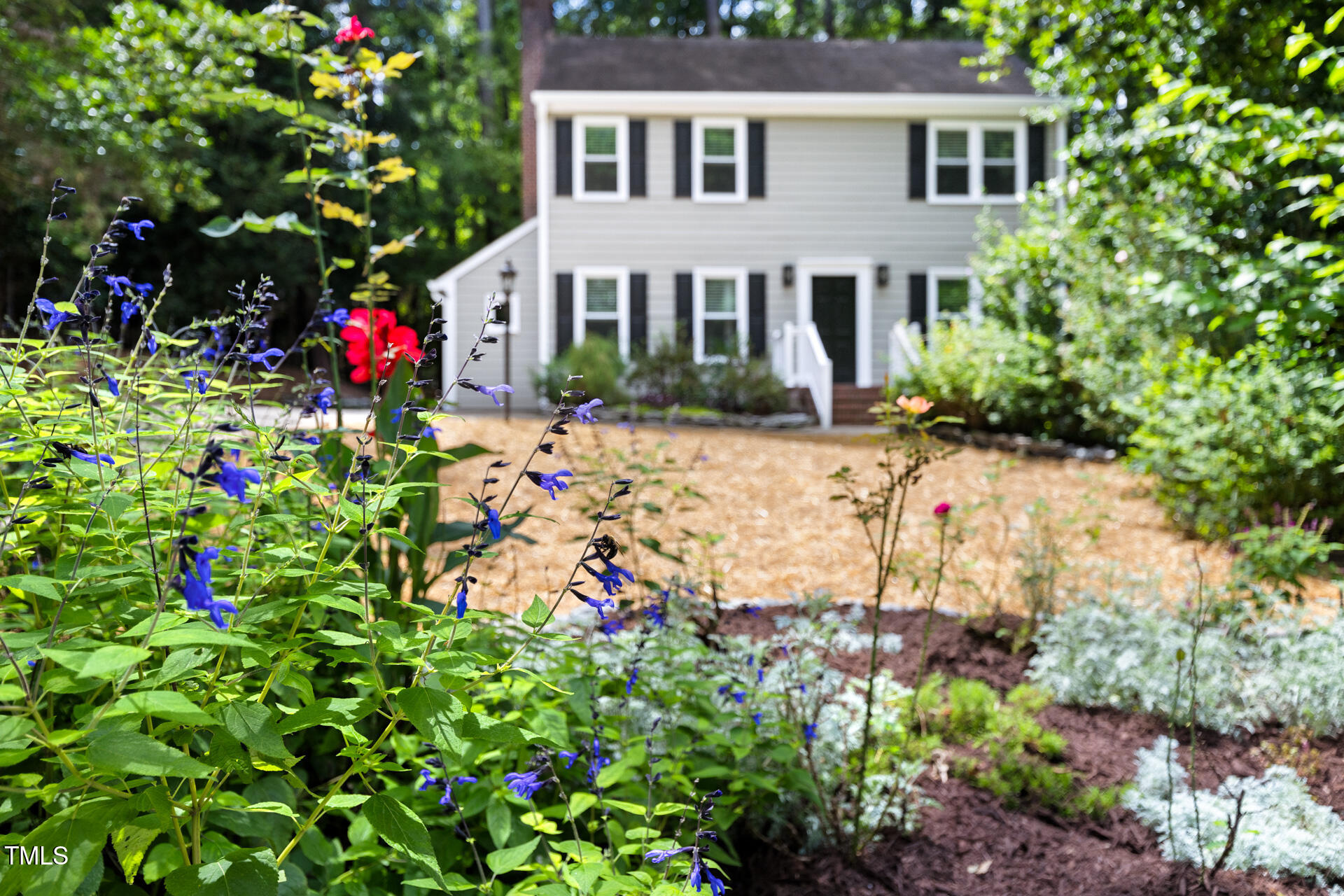 8 Briarfield Court