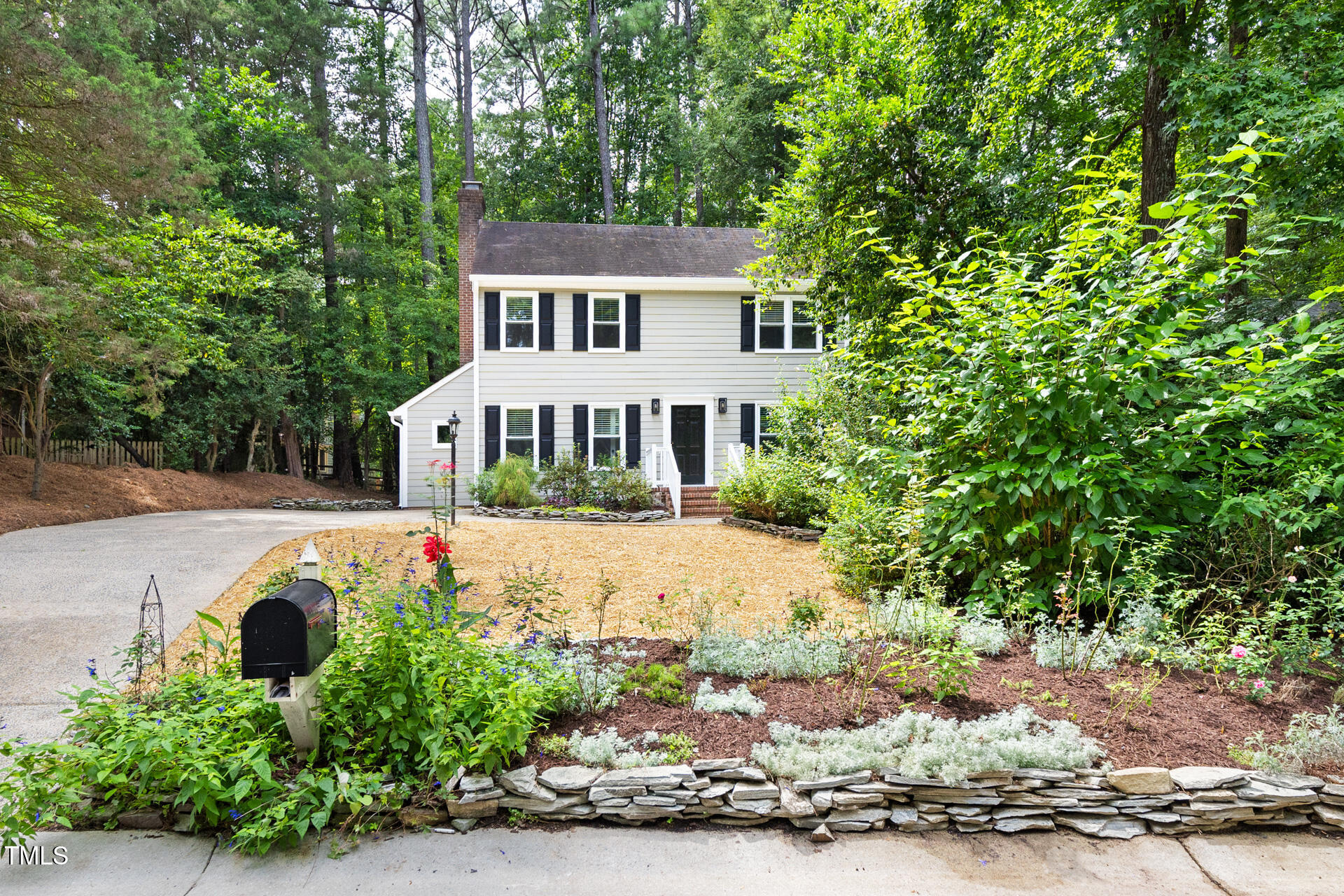 8 Briarfield Court