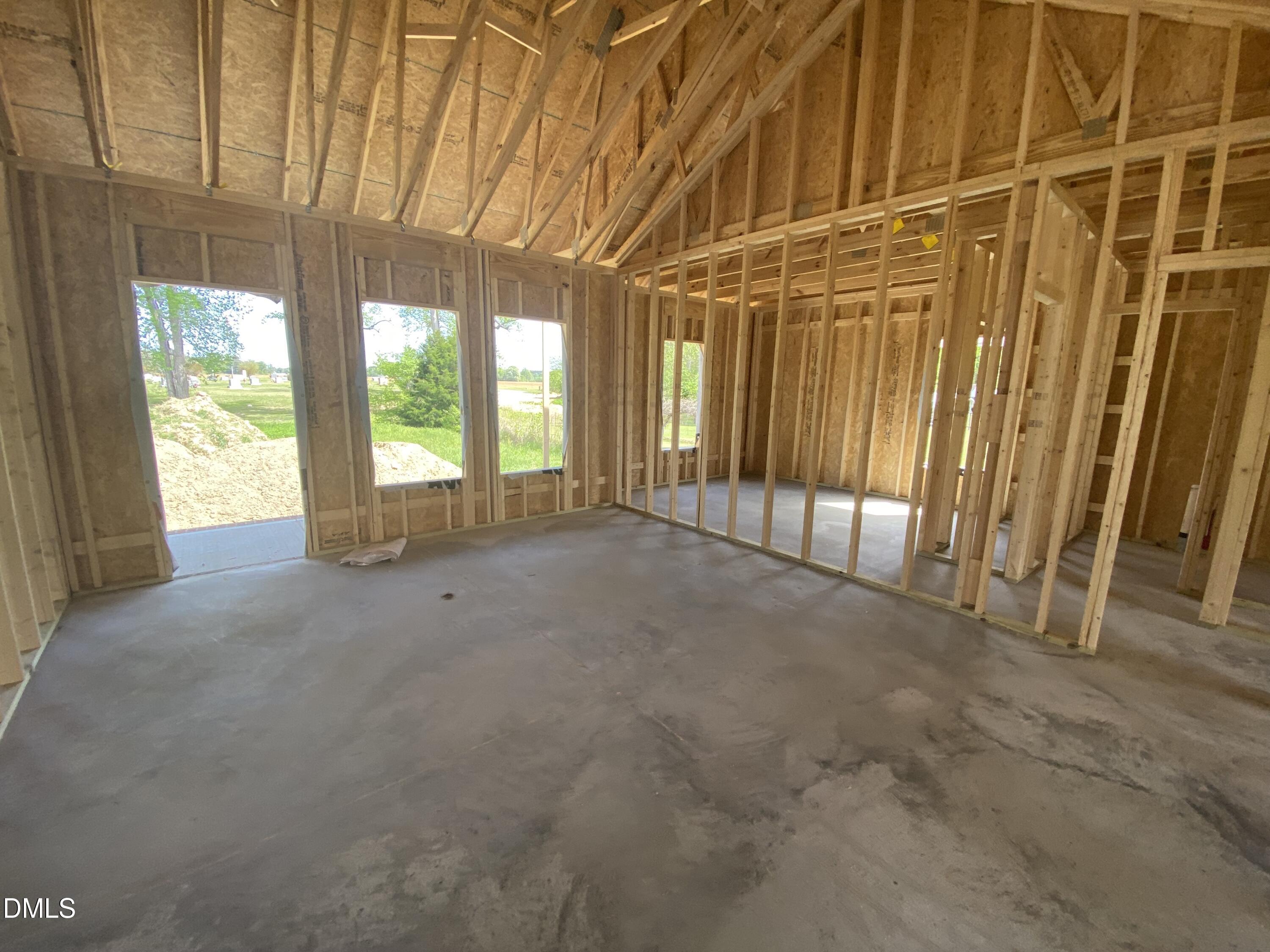 507 N Hillandale Drive