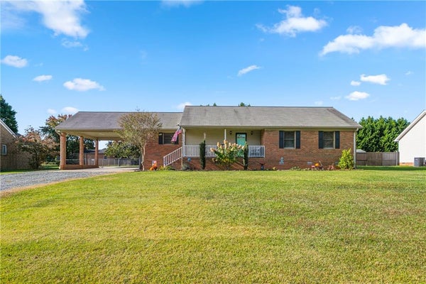 2048 NORTHCREST DR, ELON, NC 27244 - Image c684b4f1d603944d3faf1bebccbb1c62/1754557036