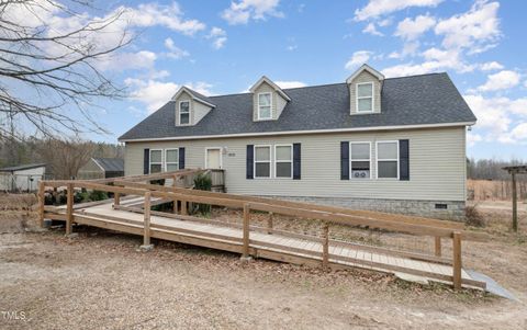 8011 Simmons Road Castalia NC 27816