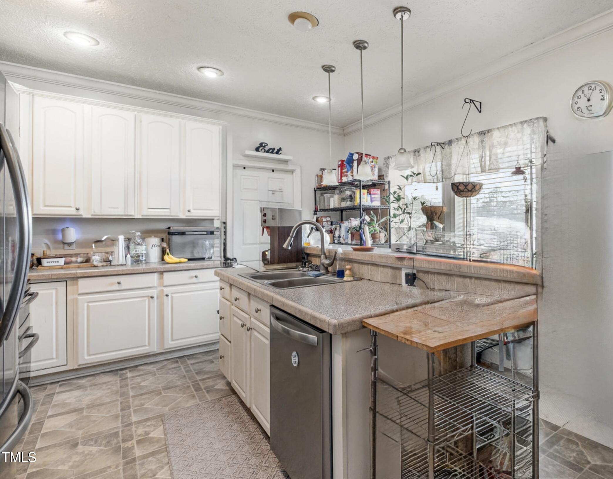 8011 Simmons Road