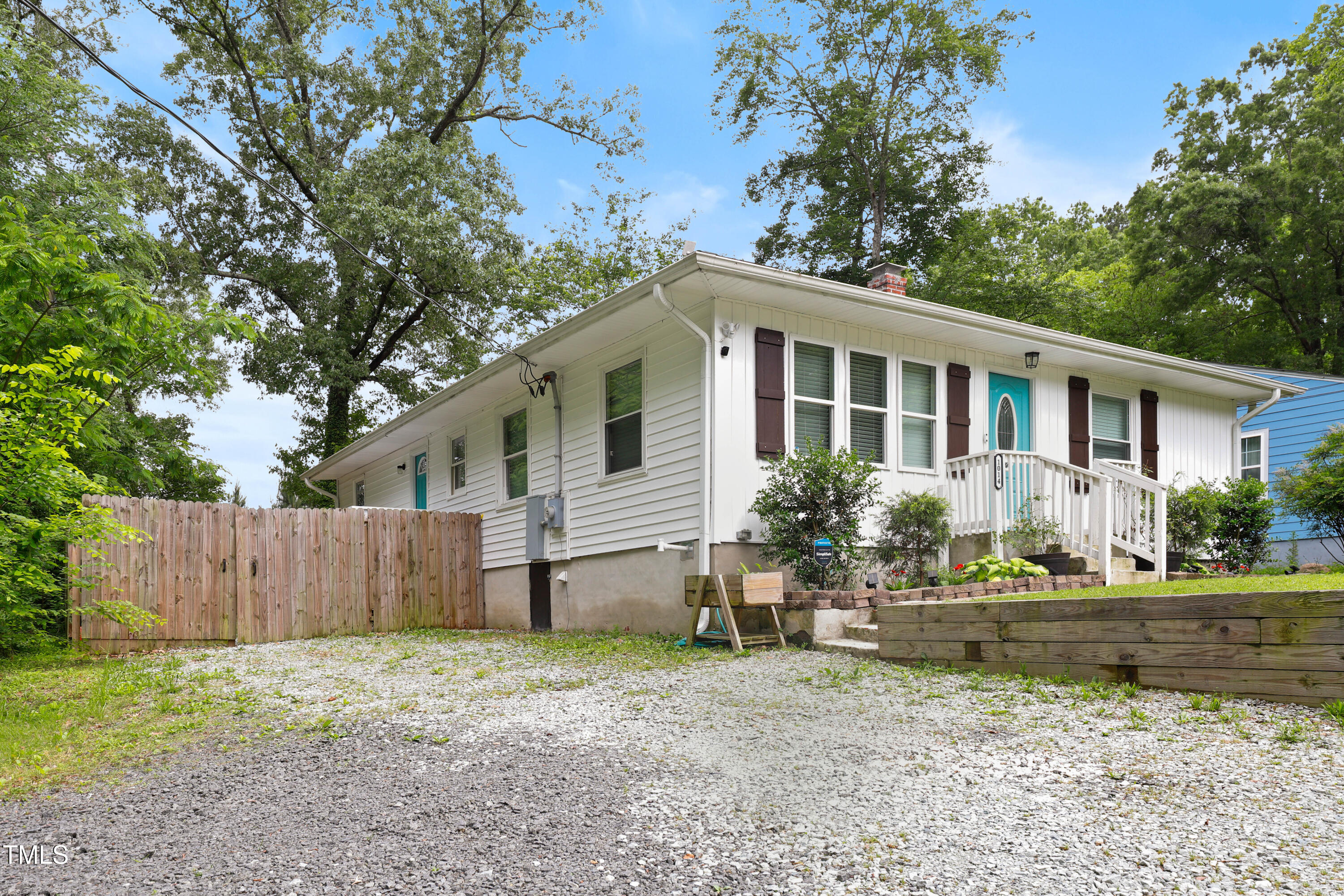 1014 E Club Boulevard