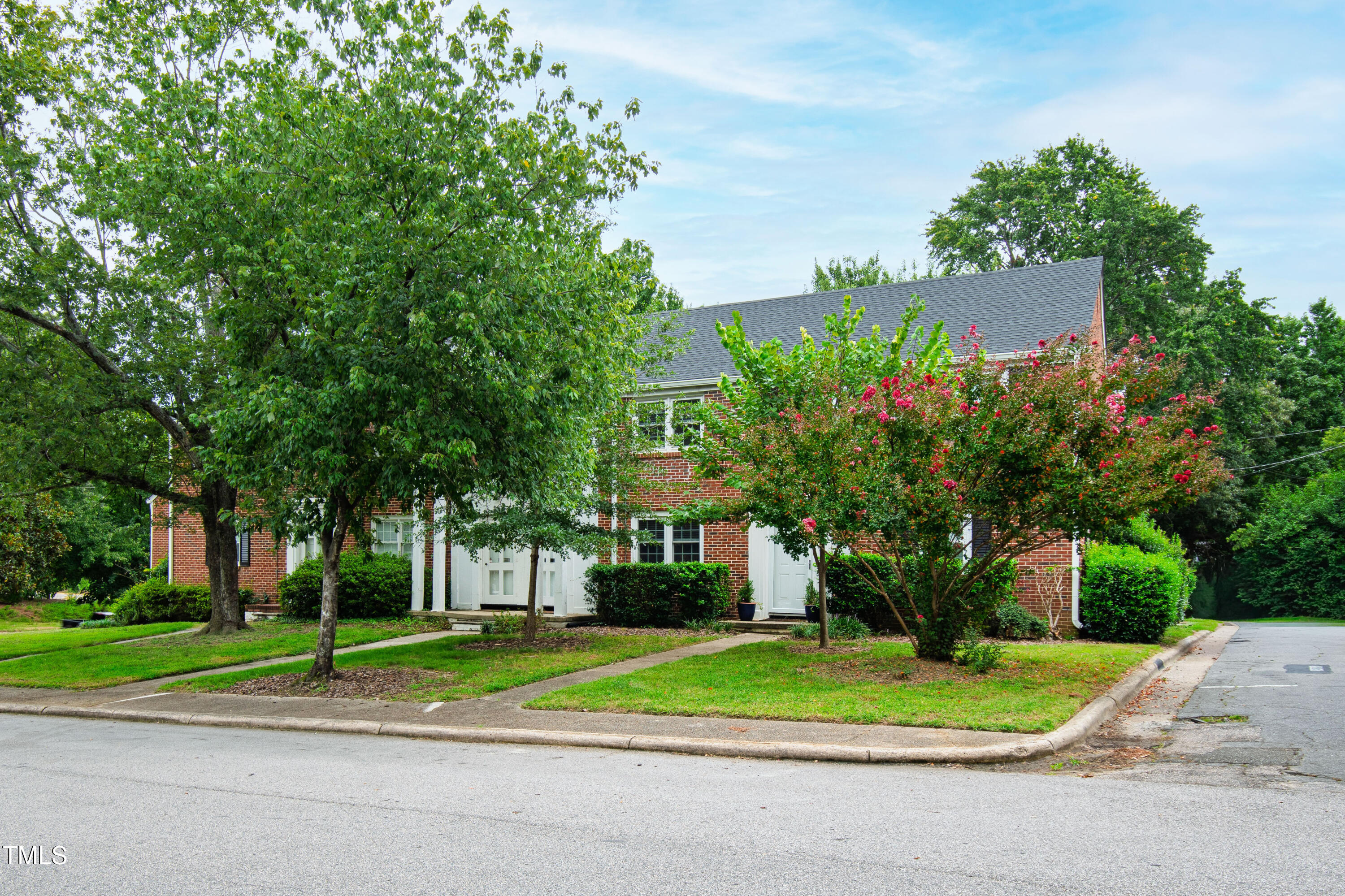 832 Bryan Street