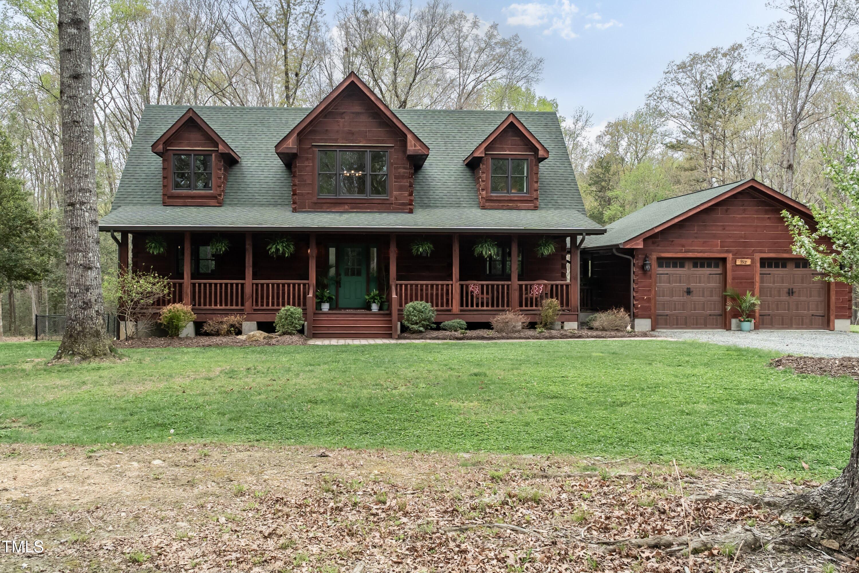 932 Gynnis Creek Drive