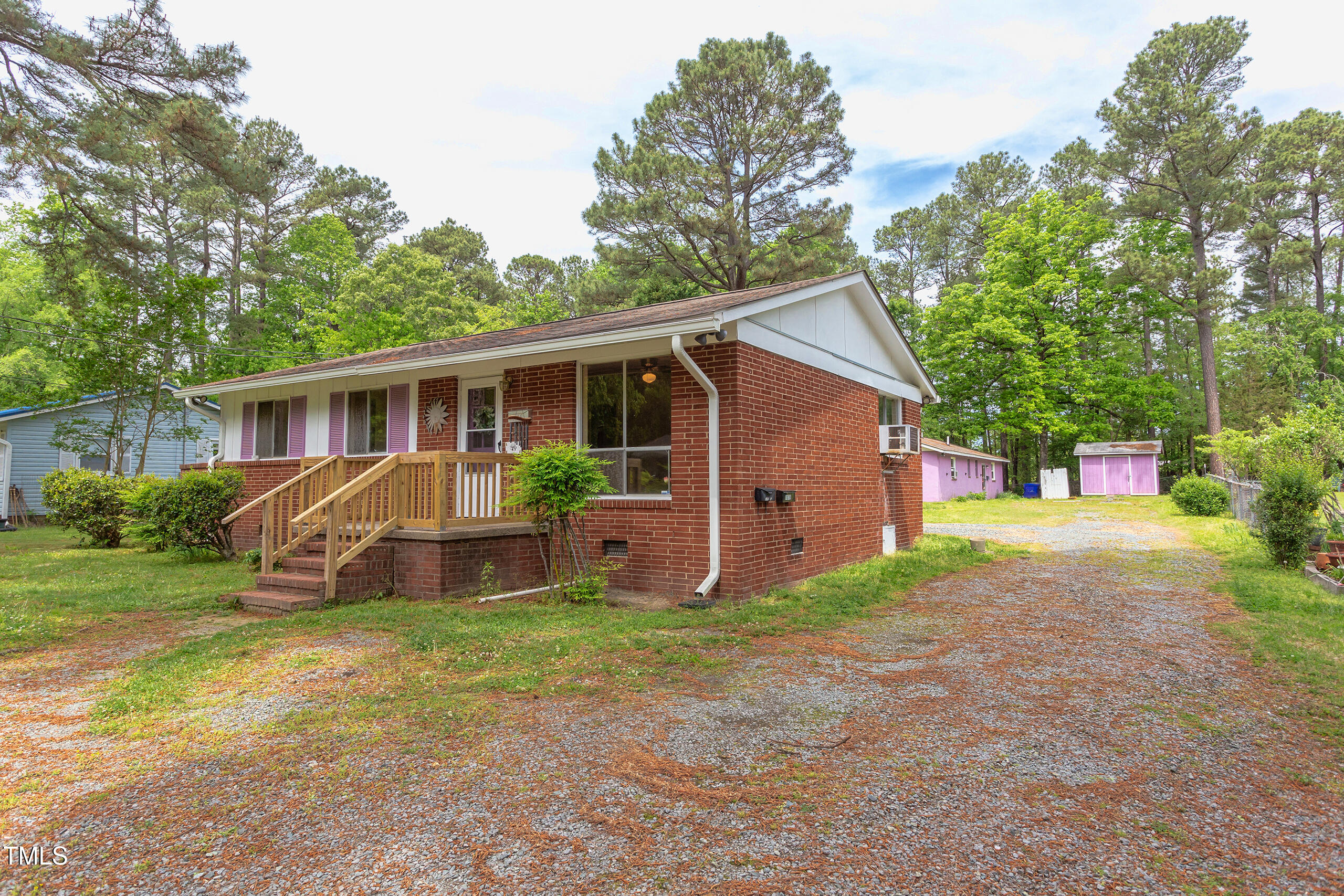 107 Glosson Circle