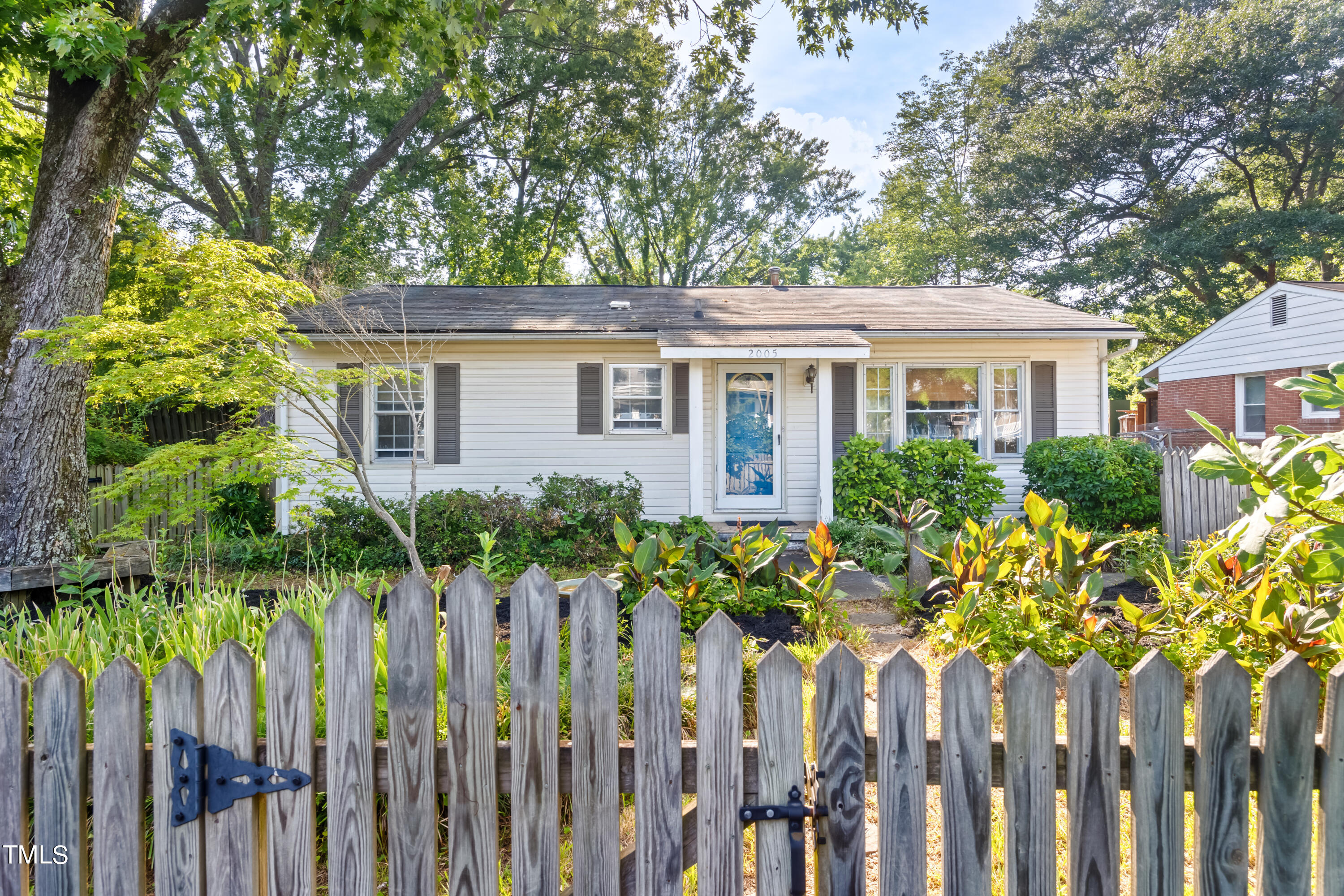 View Durham, NC 27704 house