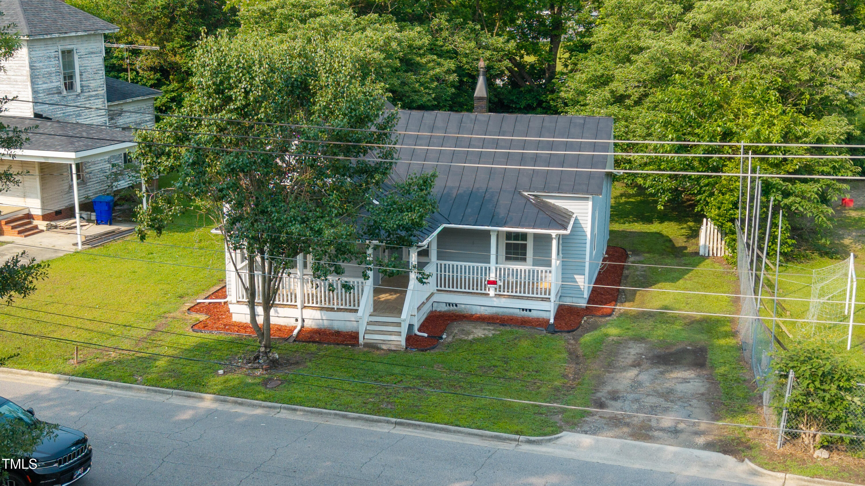 315 Giddens Street