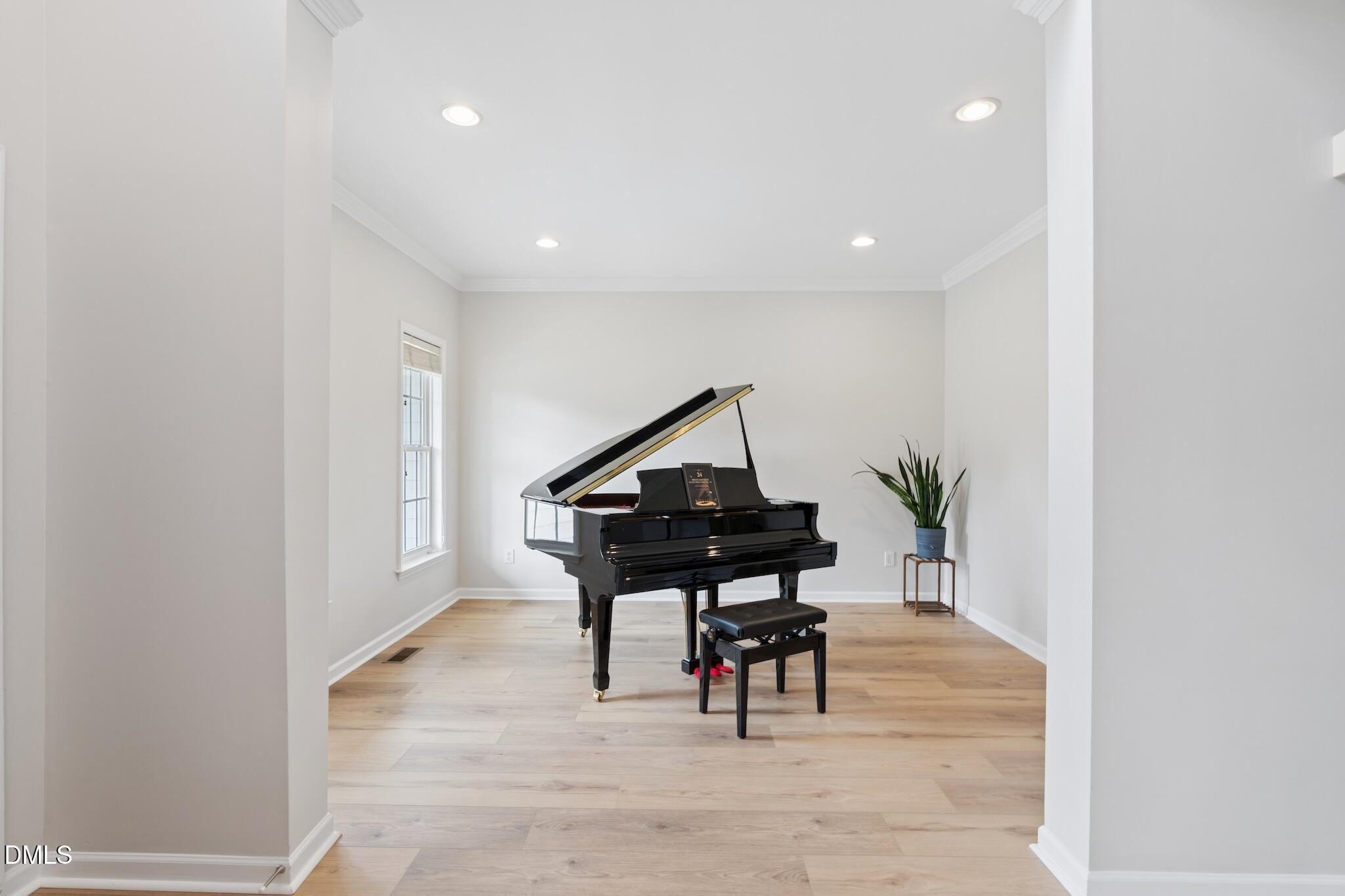 102 Dumont Court