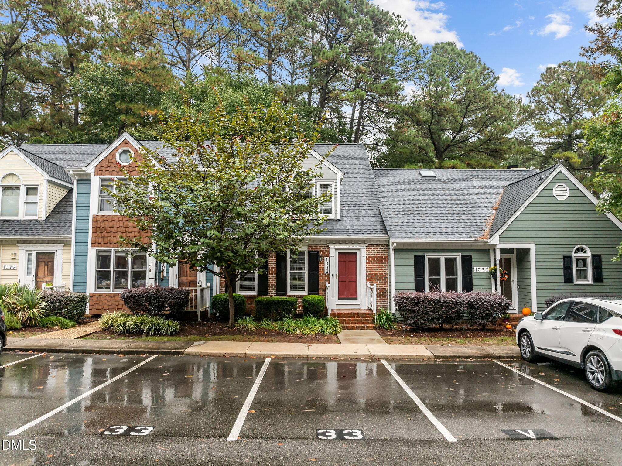 1033 Oak Lake Court
