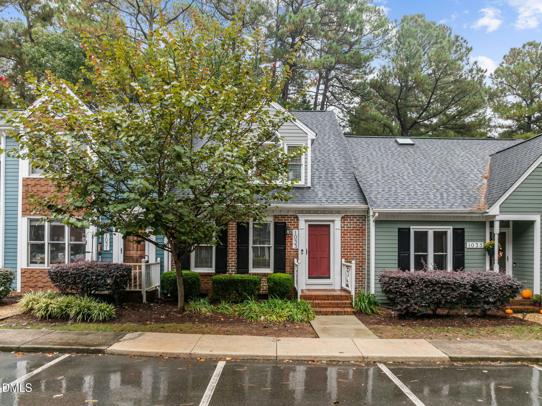 1033 Oak Lake Court