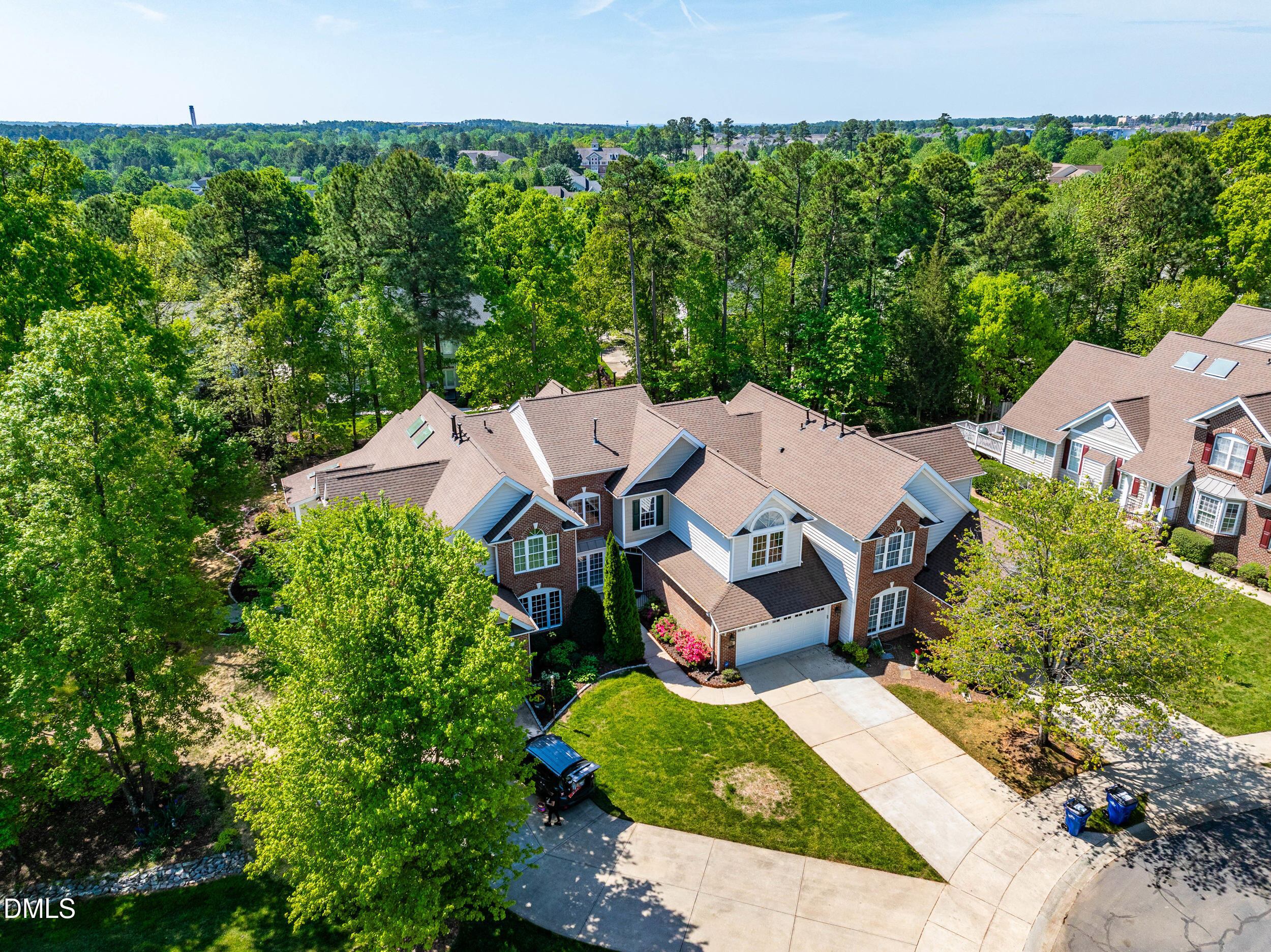 9113 White Eagle Court