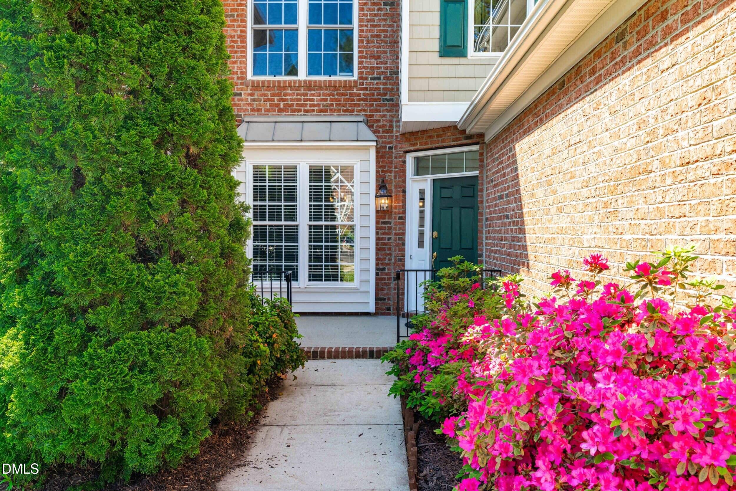 9113 White Eagle Court