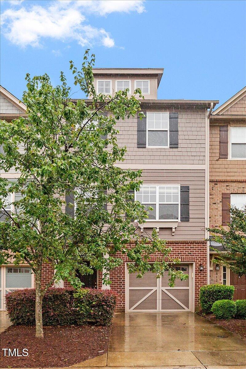 615 Carlton Commons Lane