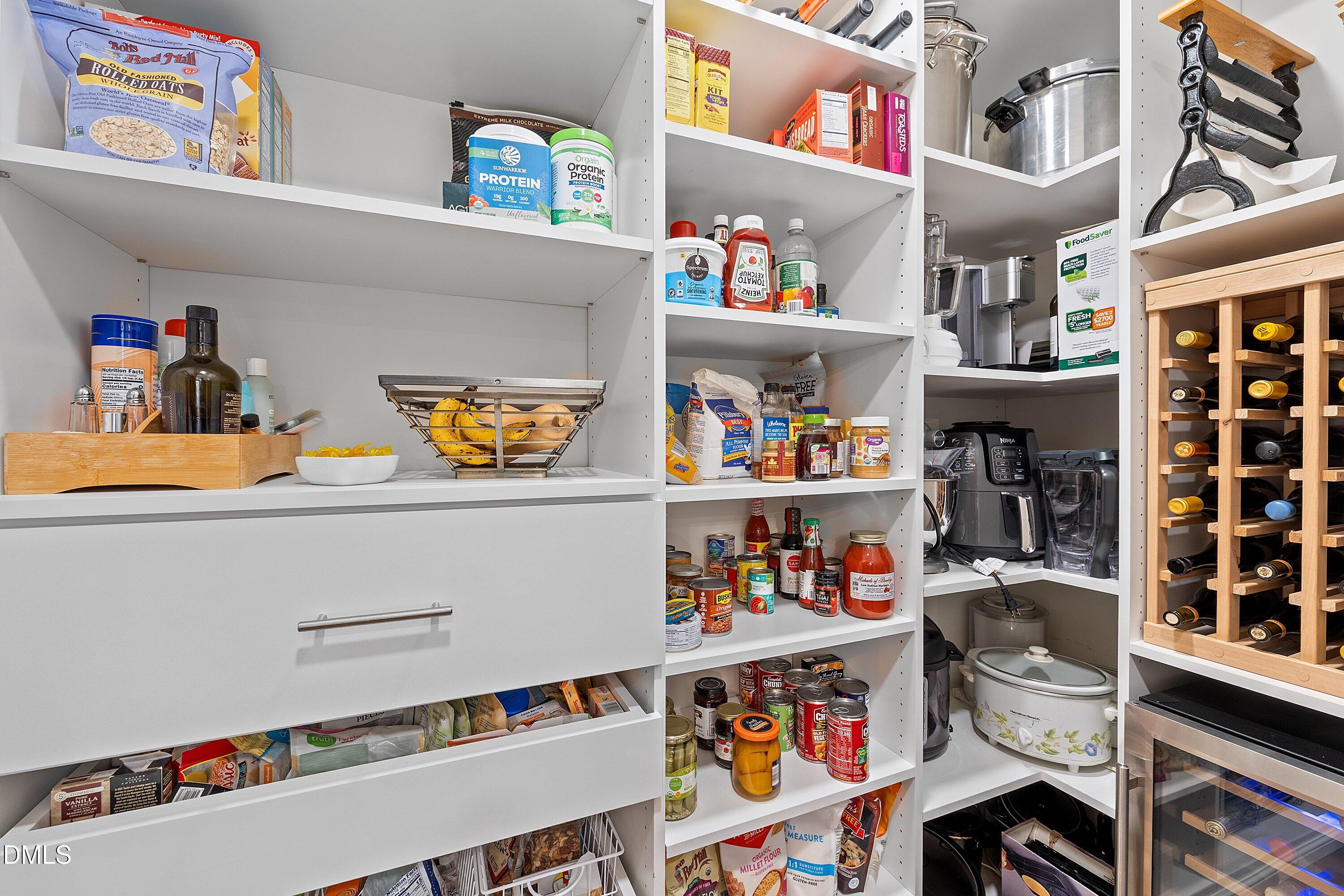 Raleigh, North Carolina 27615, United States, 4 Bedrooms Bedrooms, ,3 BathroomsBathrooms,Residential,Pending,246695