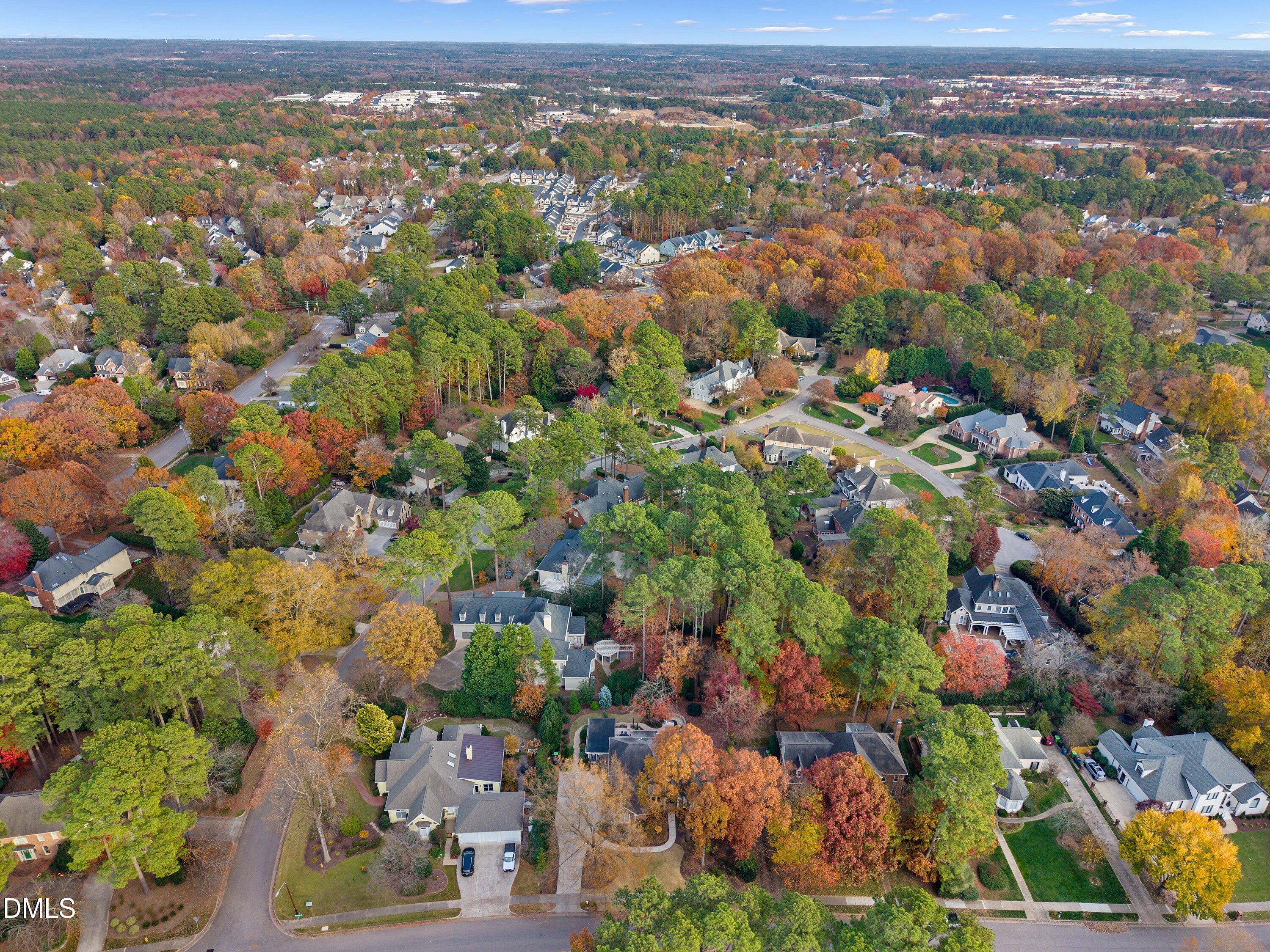 Raleigh, North Carolina 27615, United States, 4 Bedrooms Bedrooms, ,3 BathroomsBathrooms,Residential,Pending,246695