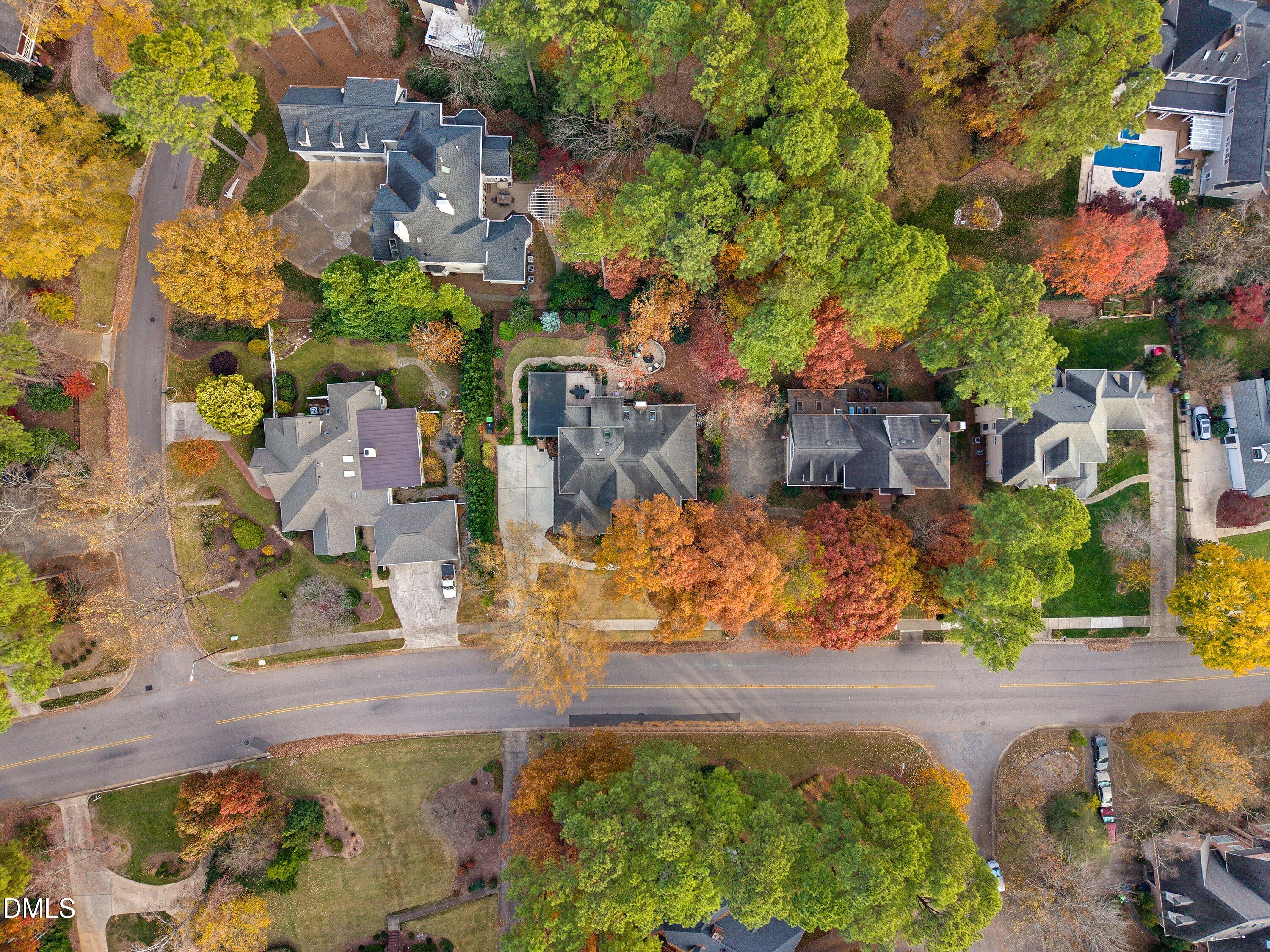 Raleigh, North Carolina 27615, United States, 4 Bedrooms Bedrooms, ,3 BathroomsBathrooms,Residential,Pending,246695