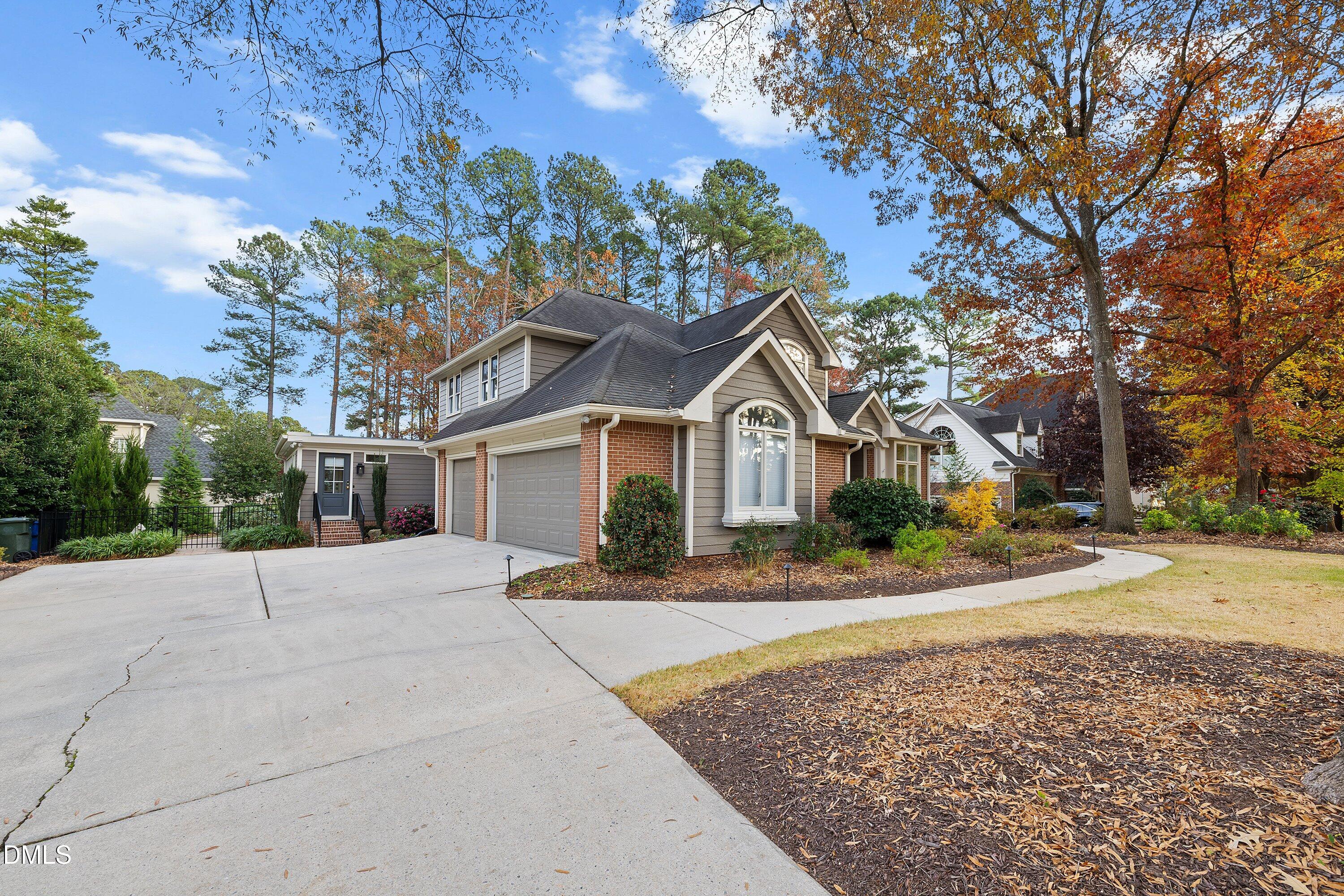 Raleigh, North Carolina 27615, United States, 4 Bedrooms Bedrooms, ,3 BathroomsBathrooms,Residential,Pending,246695