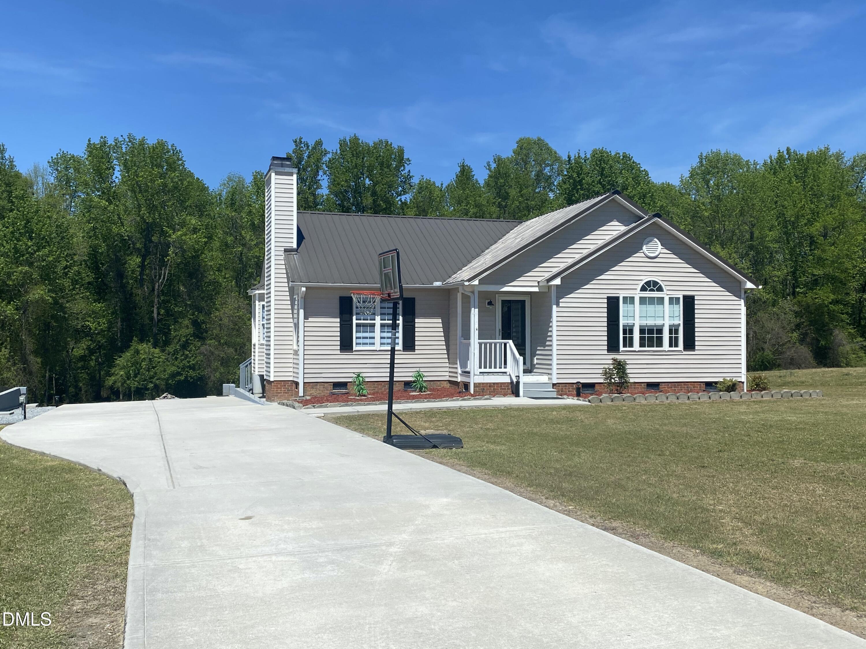 1021 Forest Glen Drive