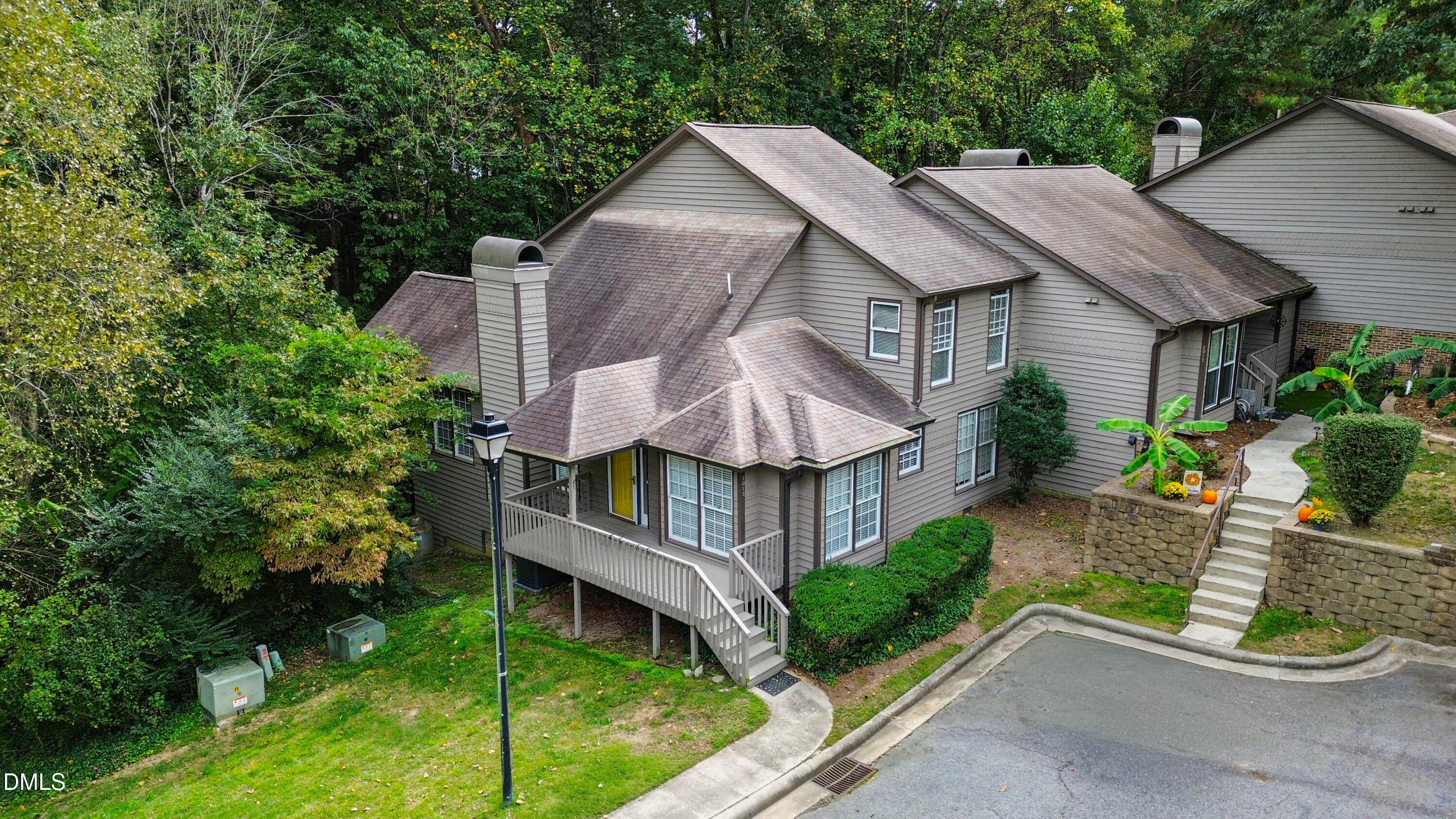 2013 Willow Hill Lane