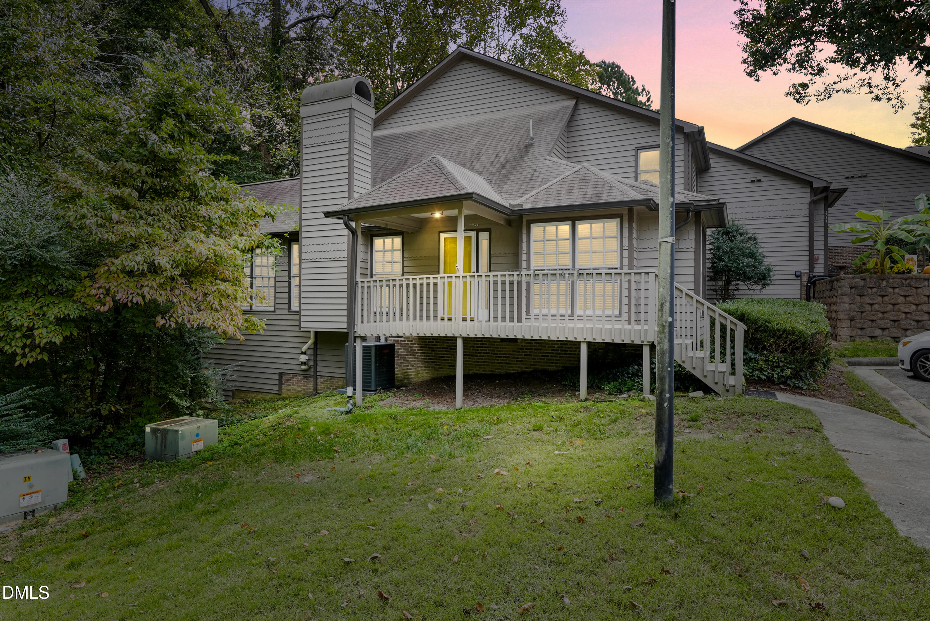 2013 Willow Hill Lane
