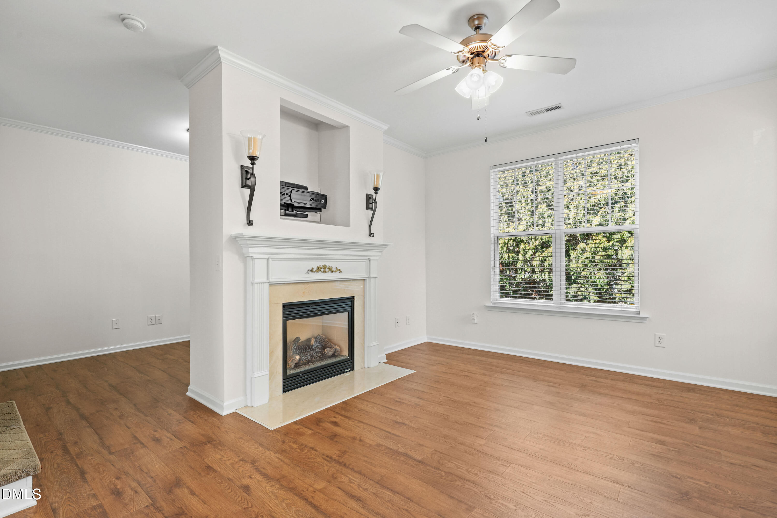 5020 Amber Clay Lane