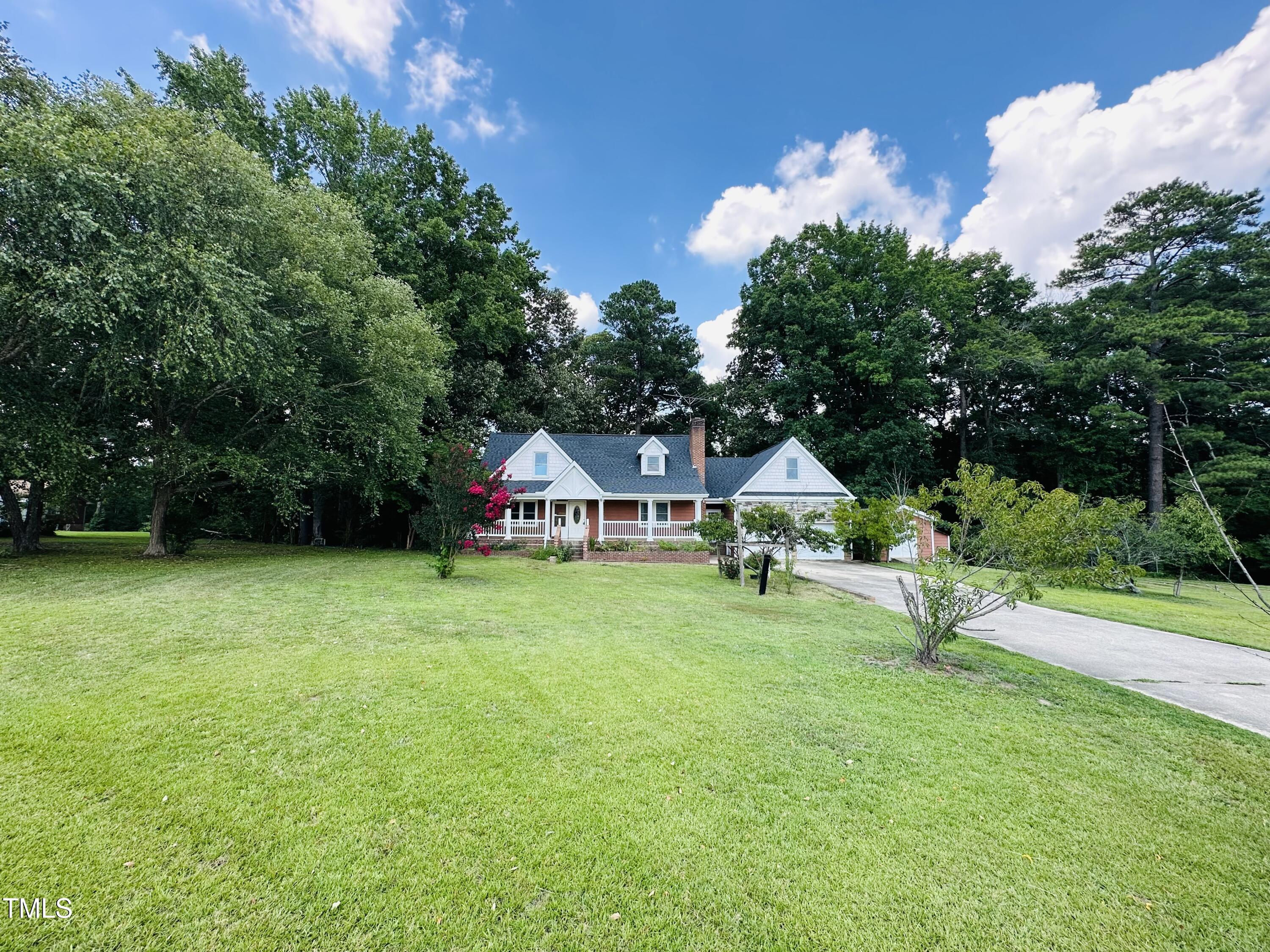 101 Creekside Drive