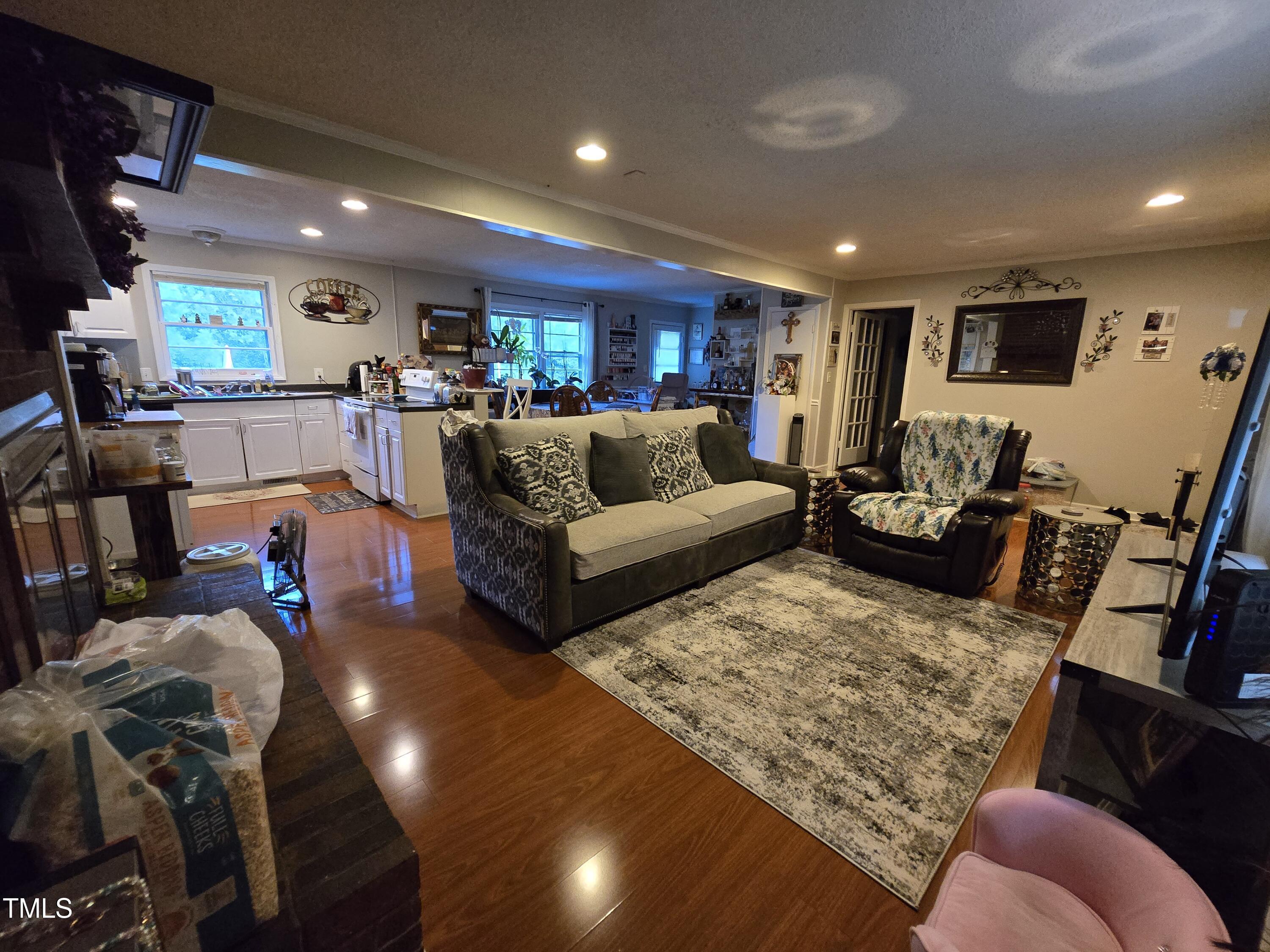 6009 Woodcrest Drive
