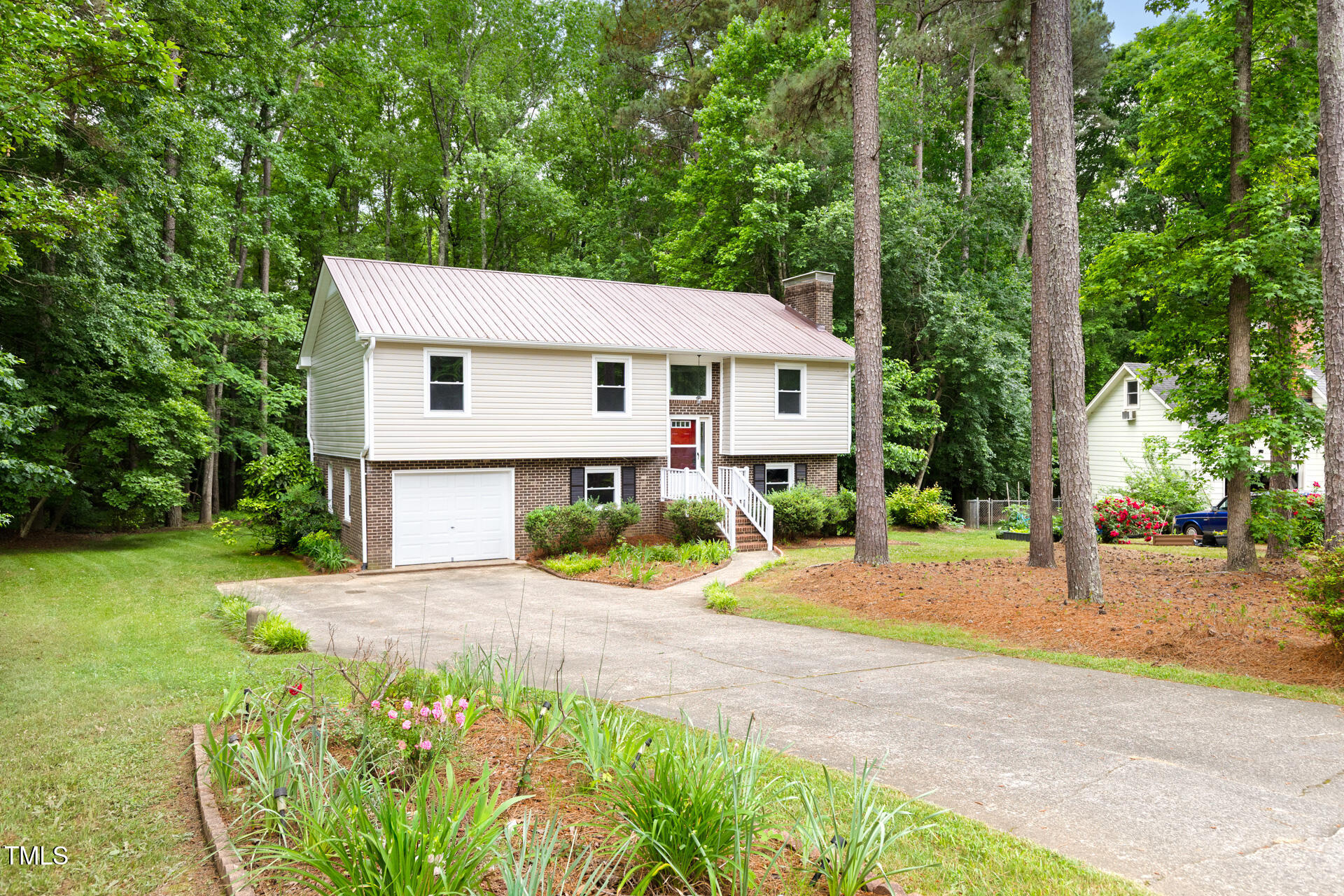 5001 Simpson Drive