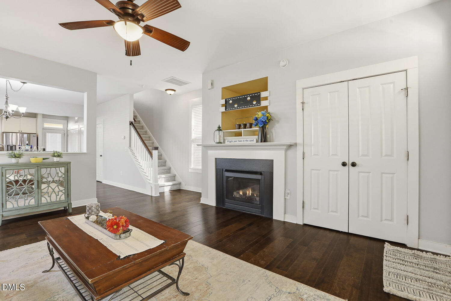 4418 Crystal Breeze Street