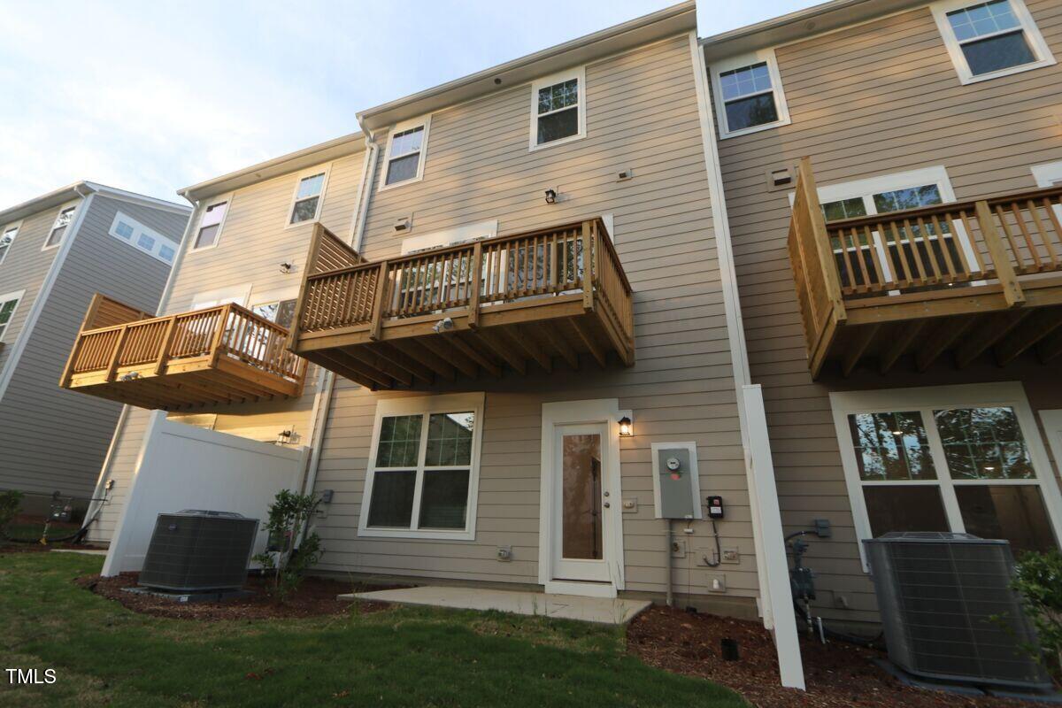 2323 Hunter Woods Drive #566