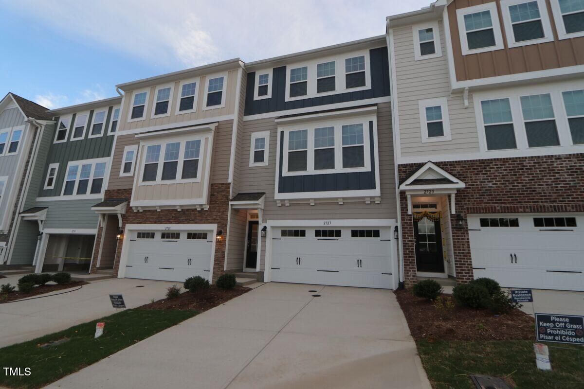 2323 Hunter Woods Drive #566