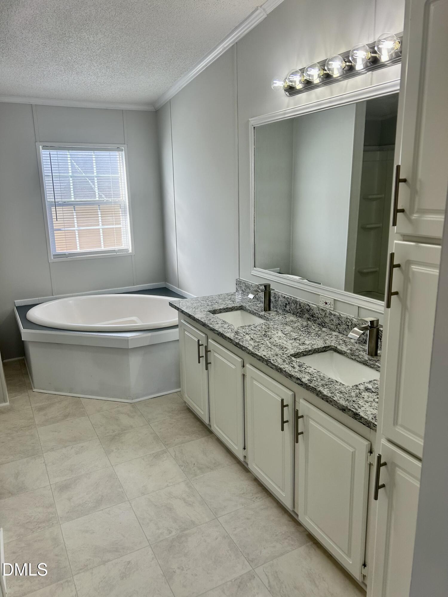 102 Bladestone Place