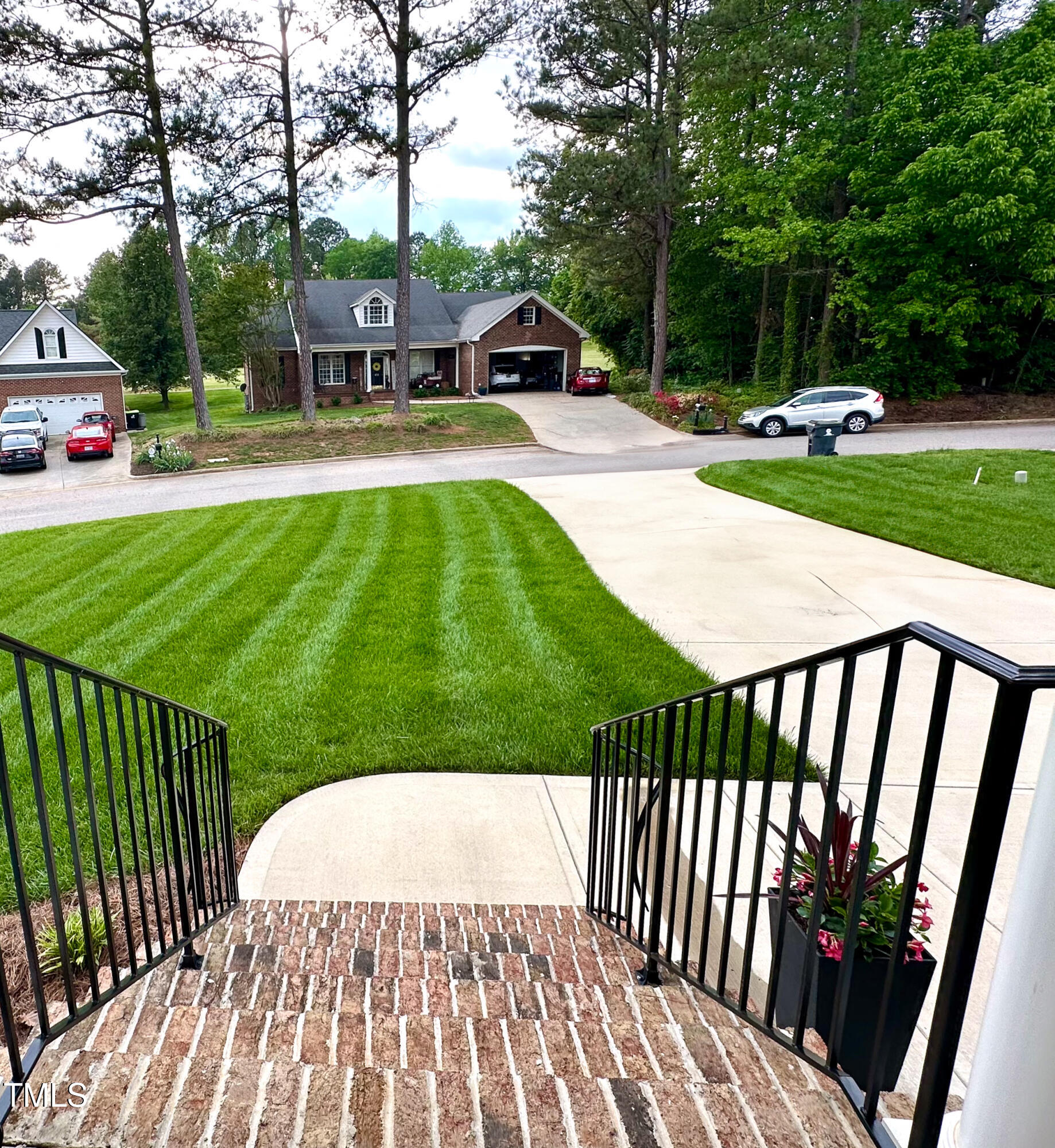 409 Eagle Court