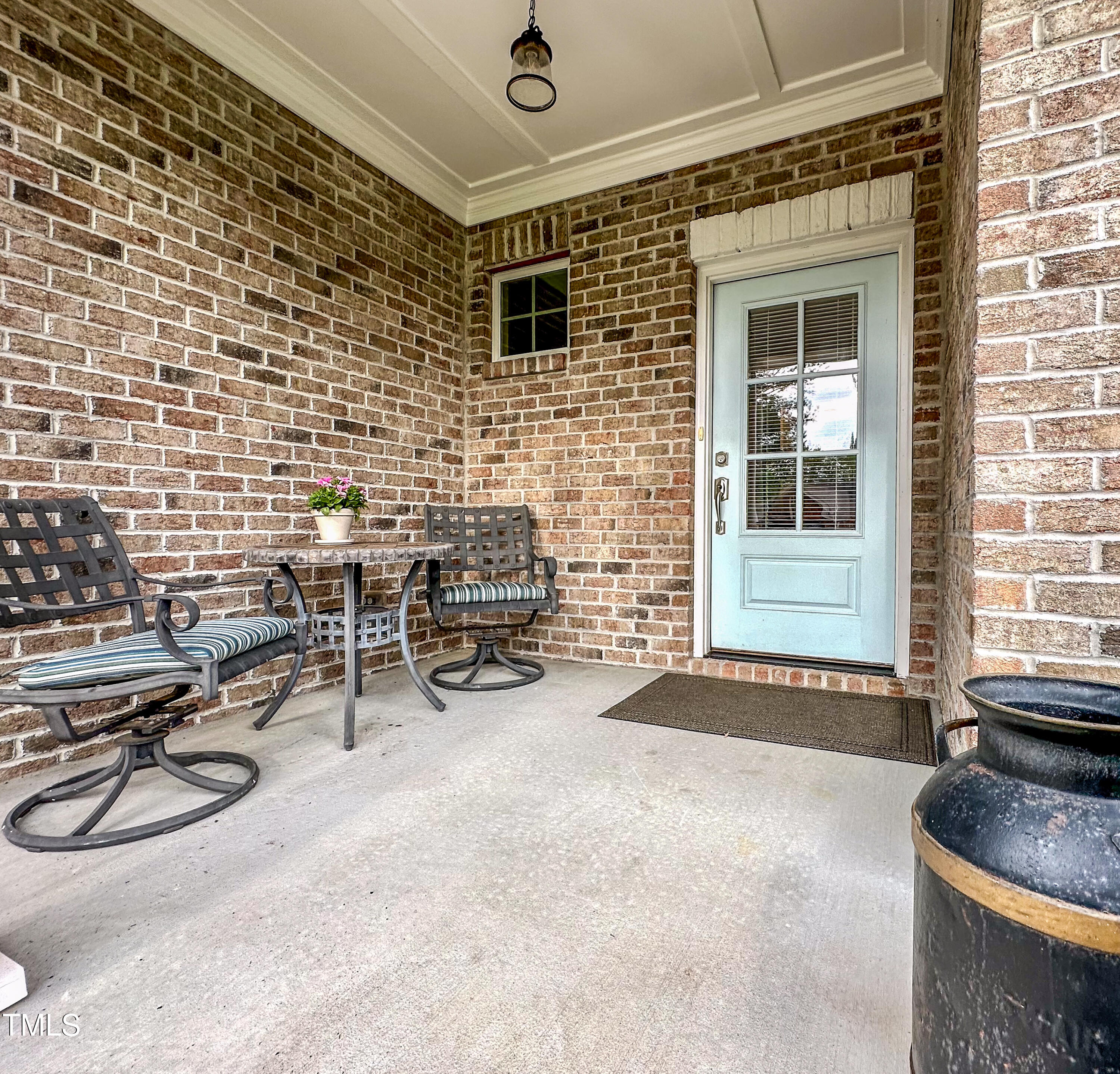 409 Eagle Court