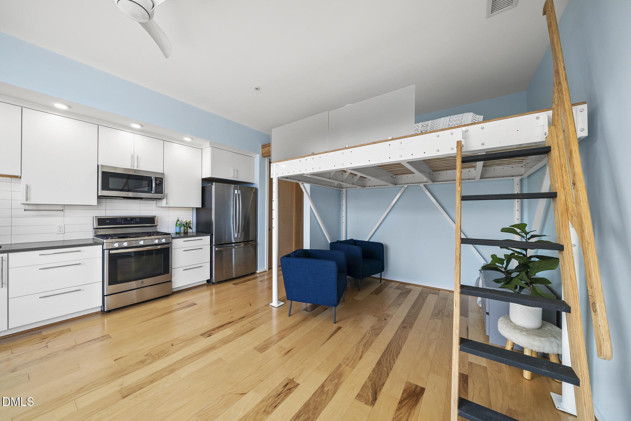 515 N Mangum Street 41