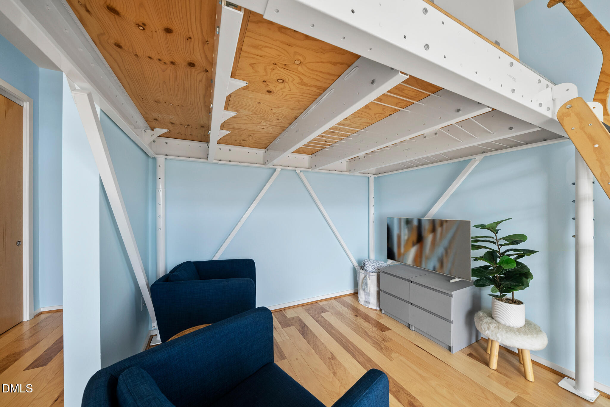 515 N Mangum Street 41