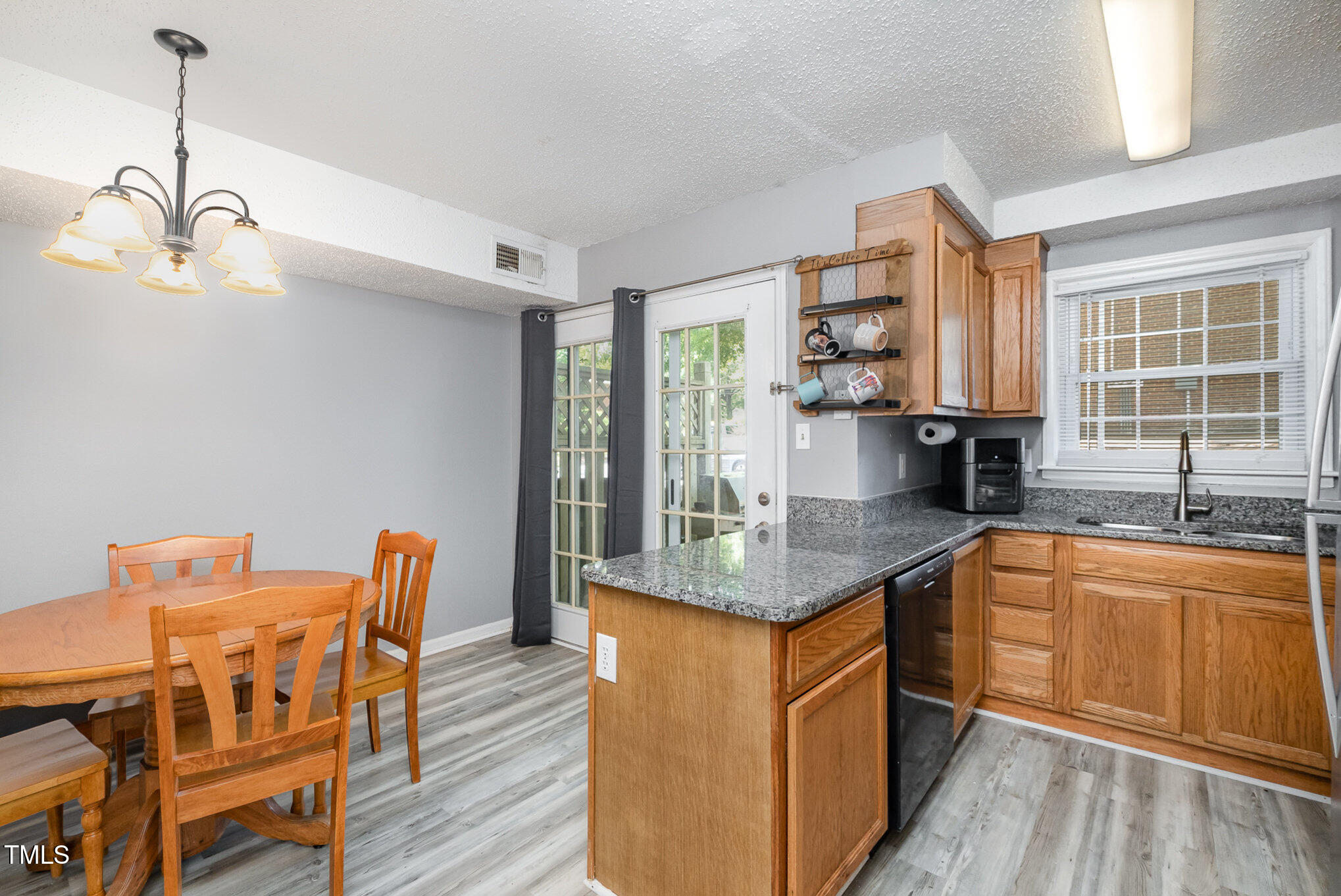 4822 Blue Bird Court B