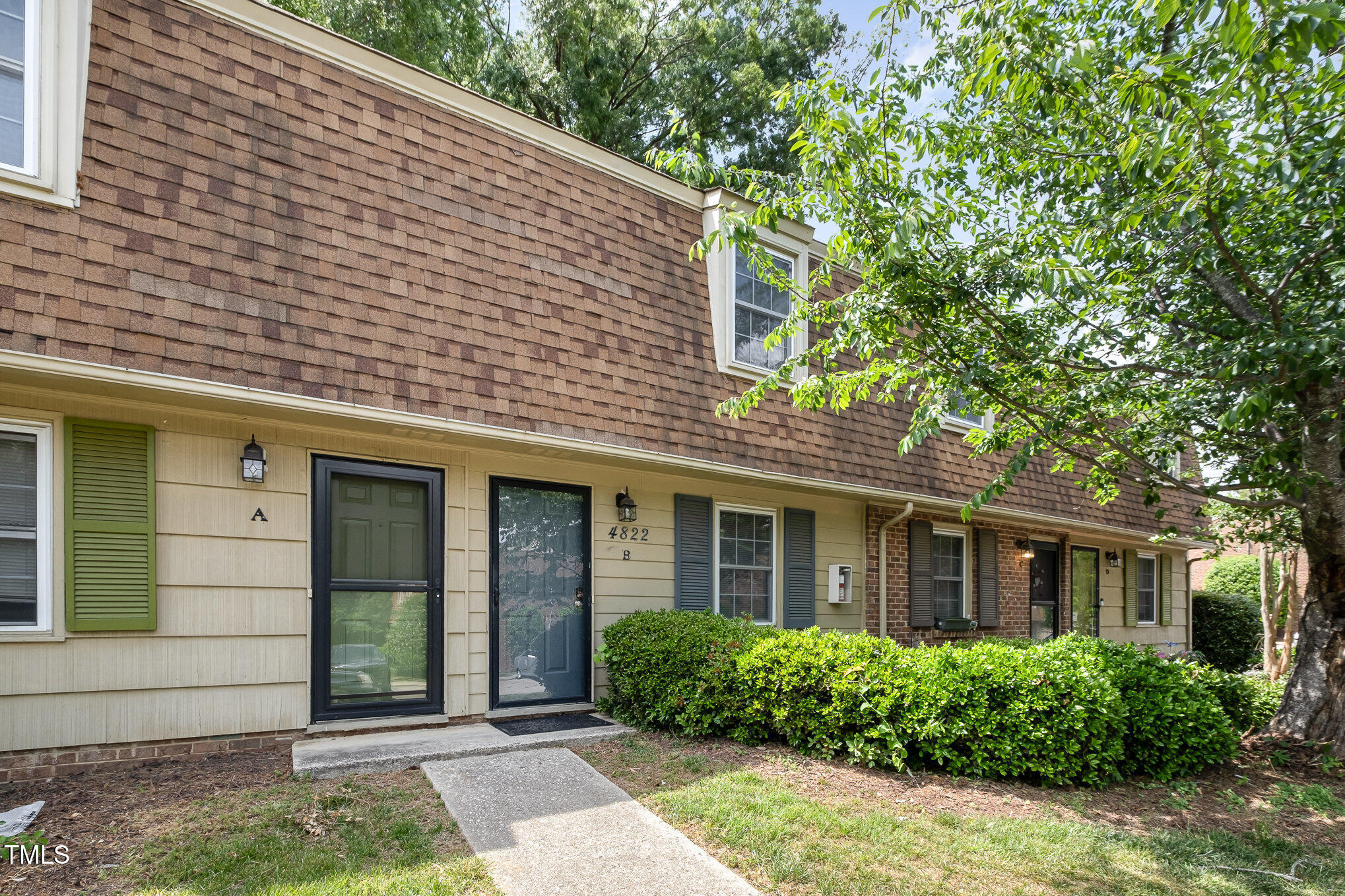 4822 Blue Bird Court B