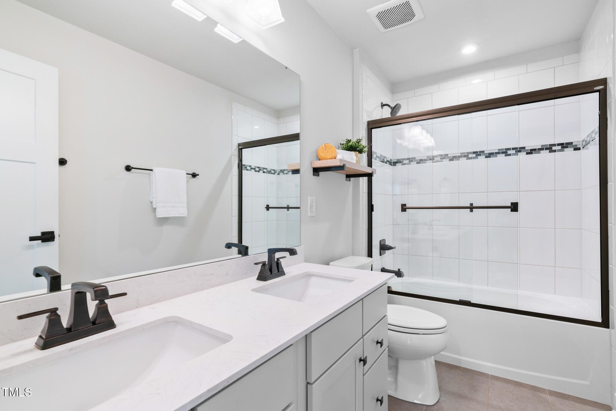 New Hill, North Carolina 27562, United States, 4 Bedrooms Bedrooms, ,3 BathroomsBathrooms,Residential,Active,126176