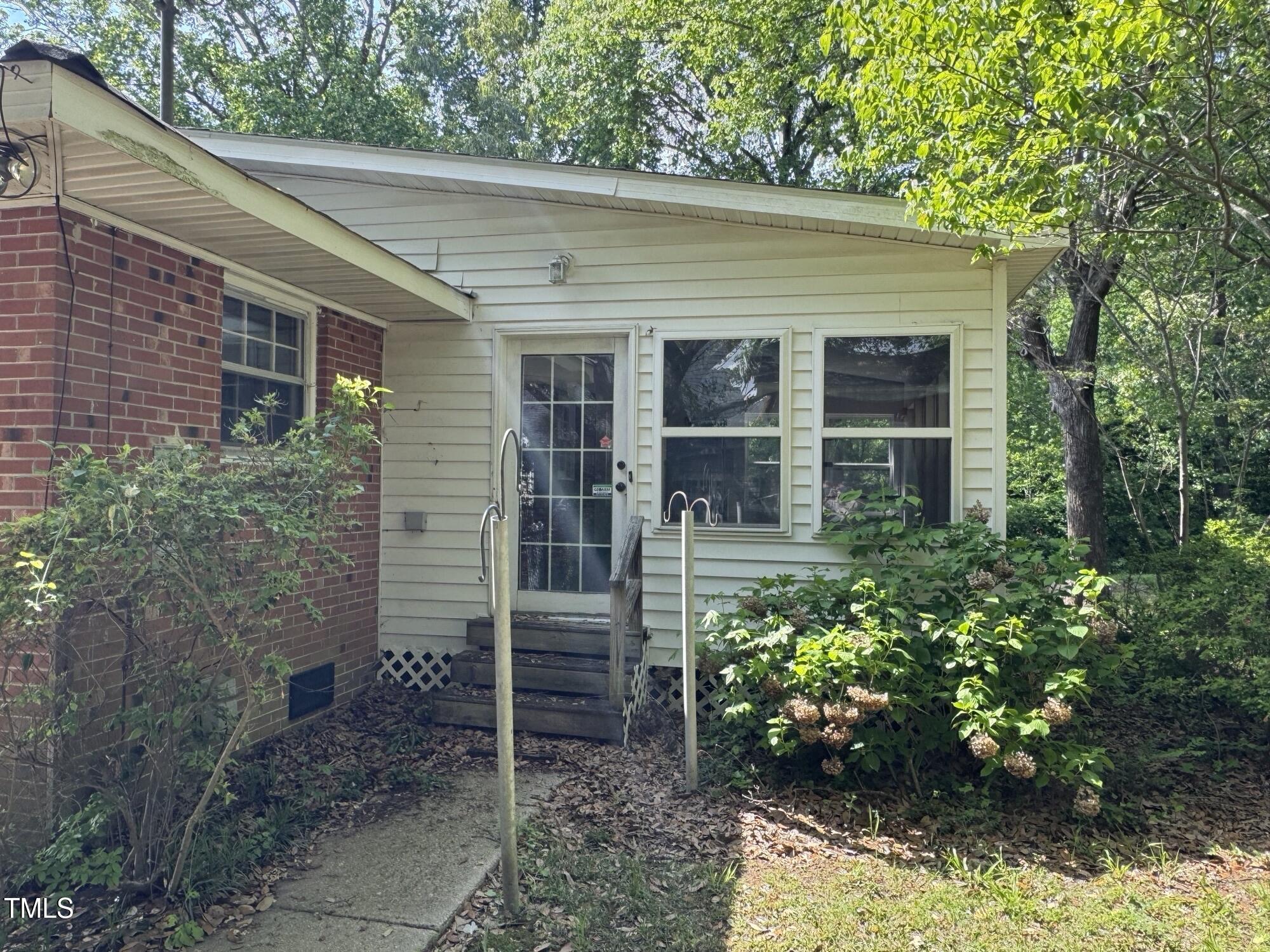 5009 Old Elizabeth Road