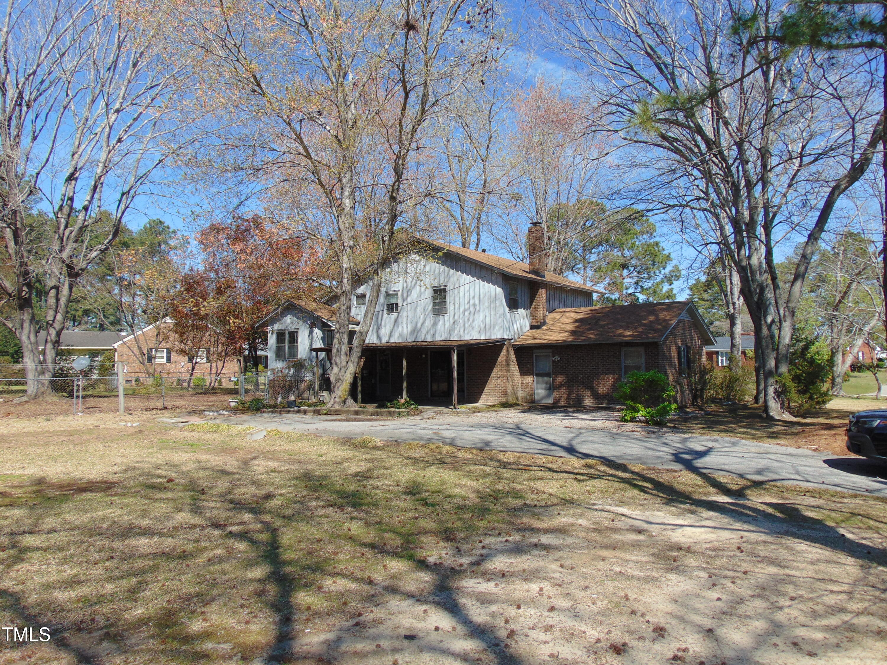 3601 Colonial Lane